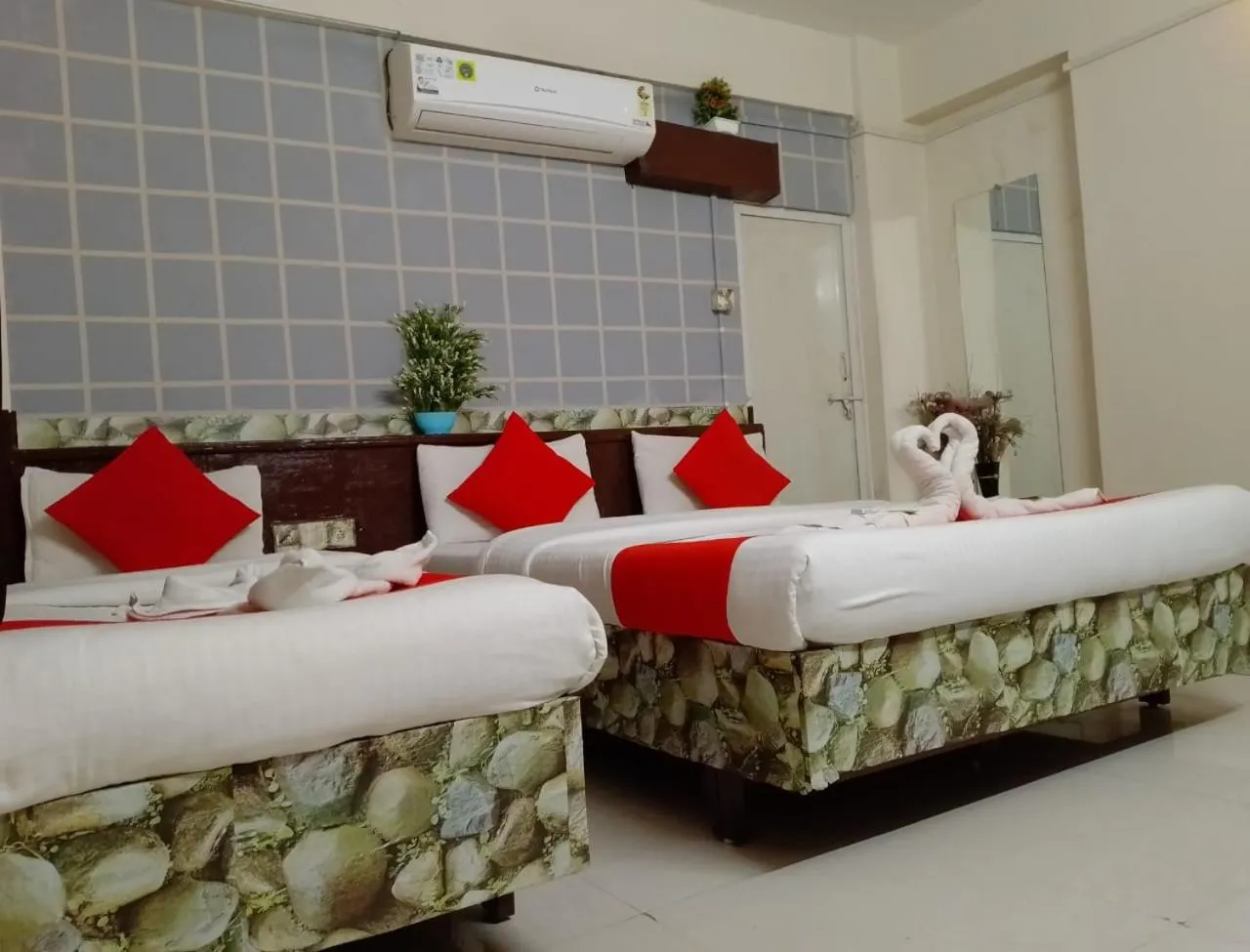 Bedroom, Bed in Hotel Nawanagar Residency