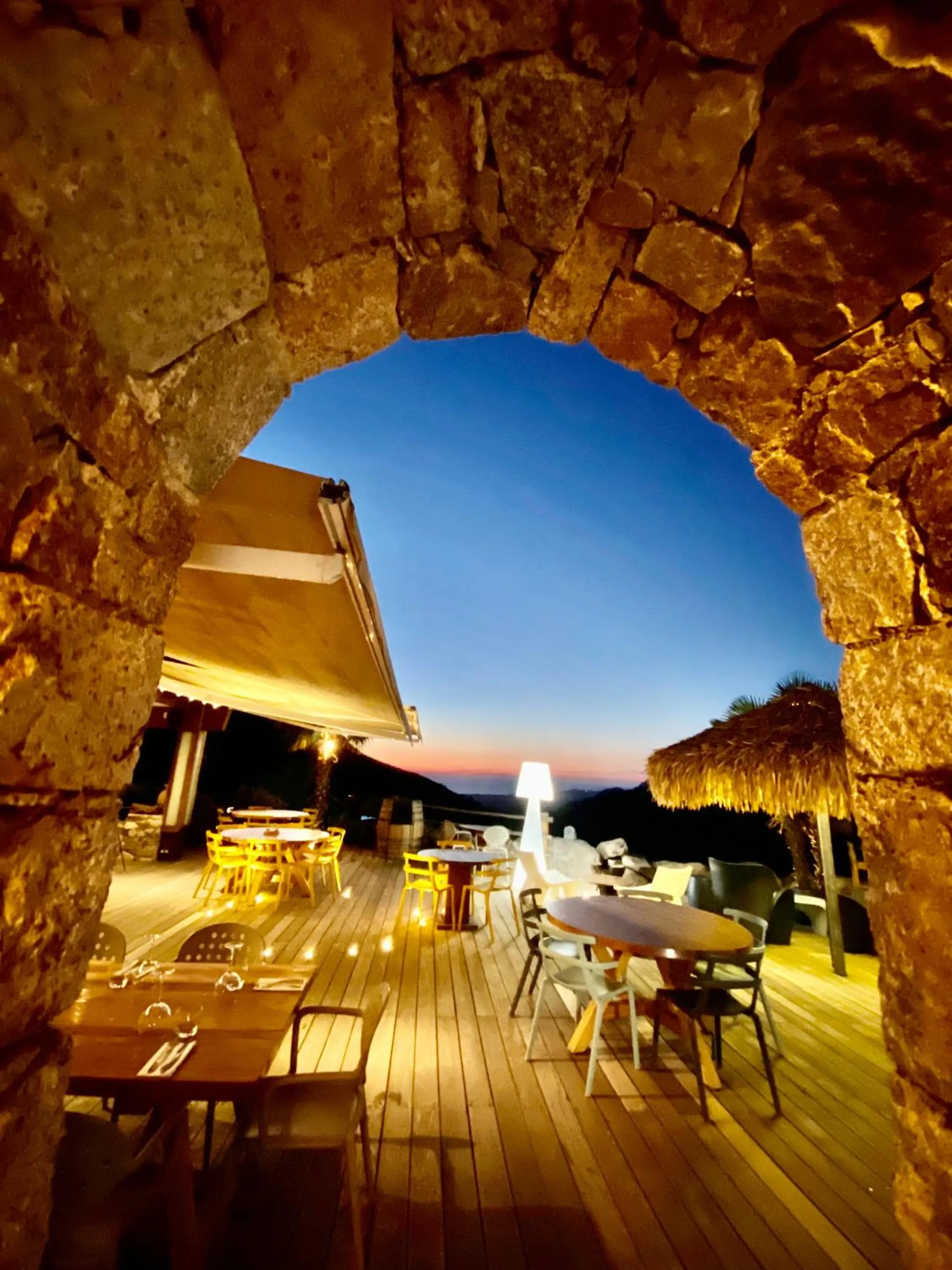 Restaurant/places to eat in Hôtel Domaine A Flatta