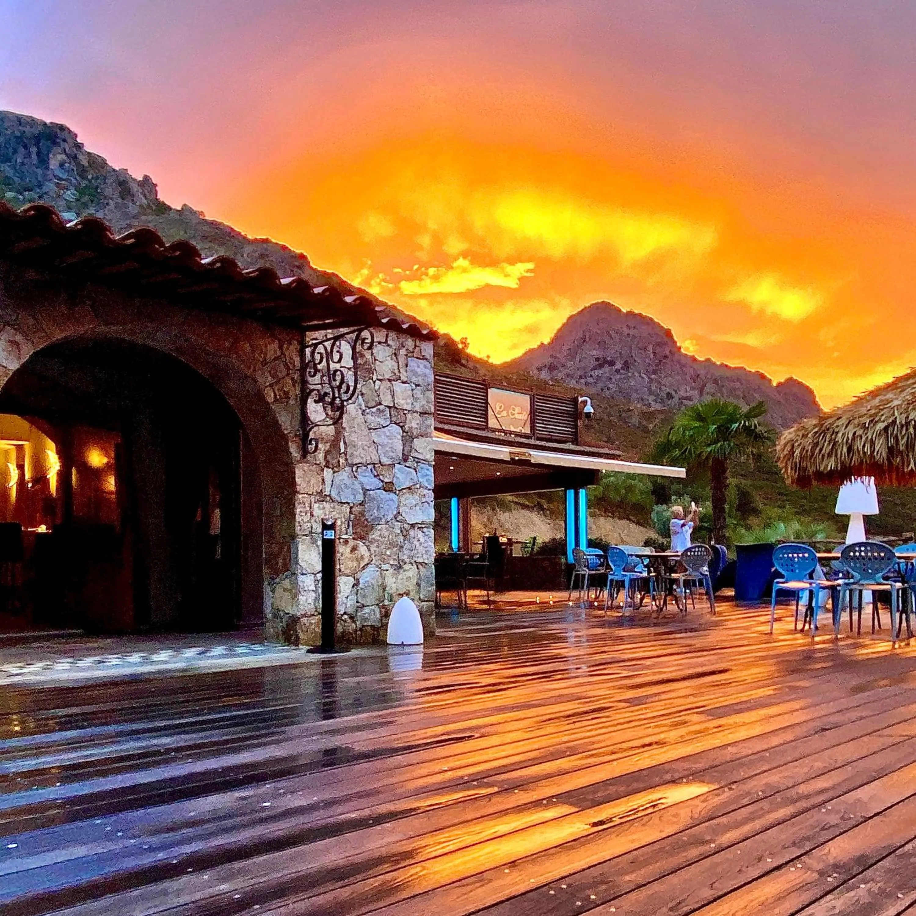 Restaurant/places to eat in Hôtel Domaine A Flatta