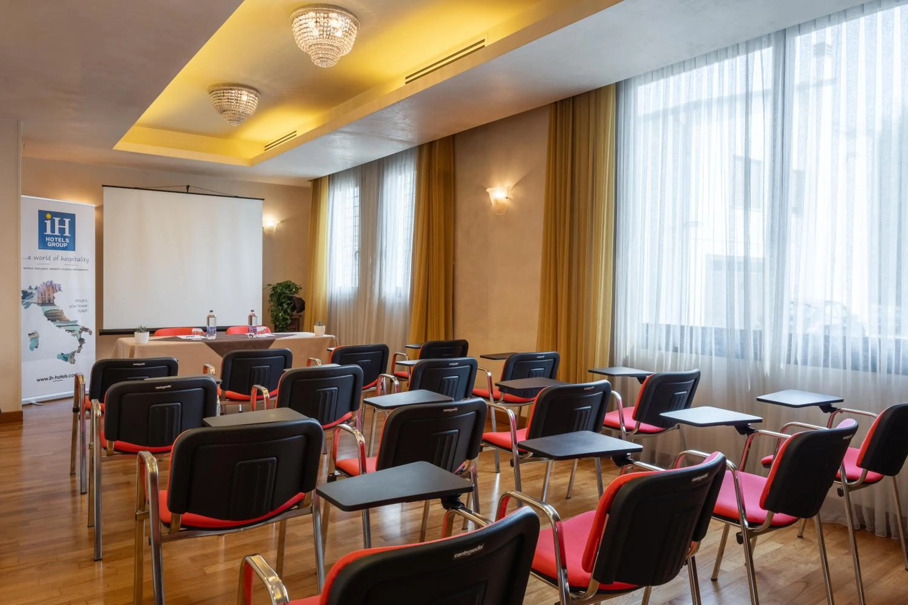 Meeting/conference room in iH Hotels Padova Admiral