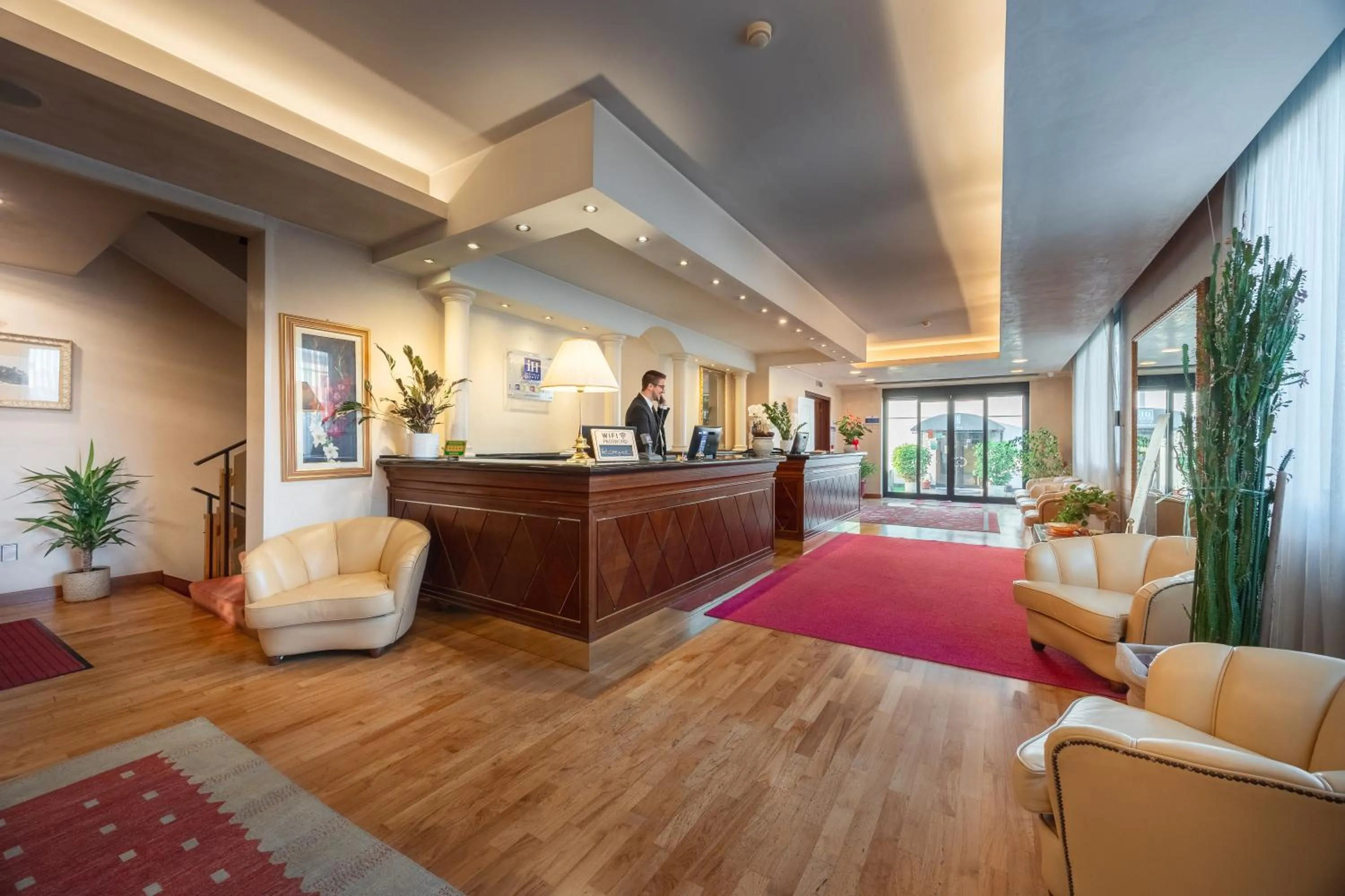 Lobby or reception in iH Hotels Padova Admiral