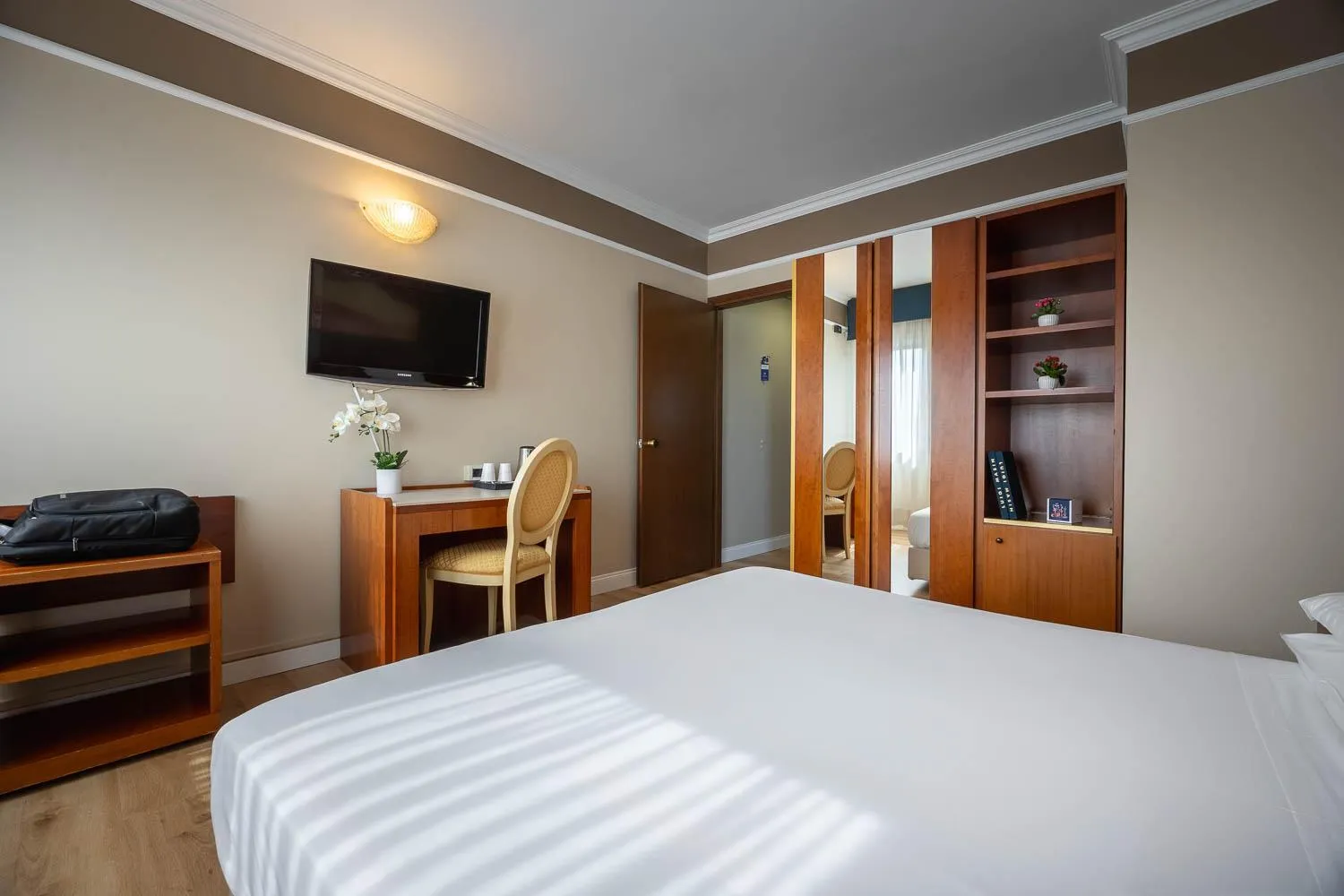 Bedroom, Bed in iH Hotels Padova Admiral