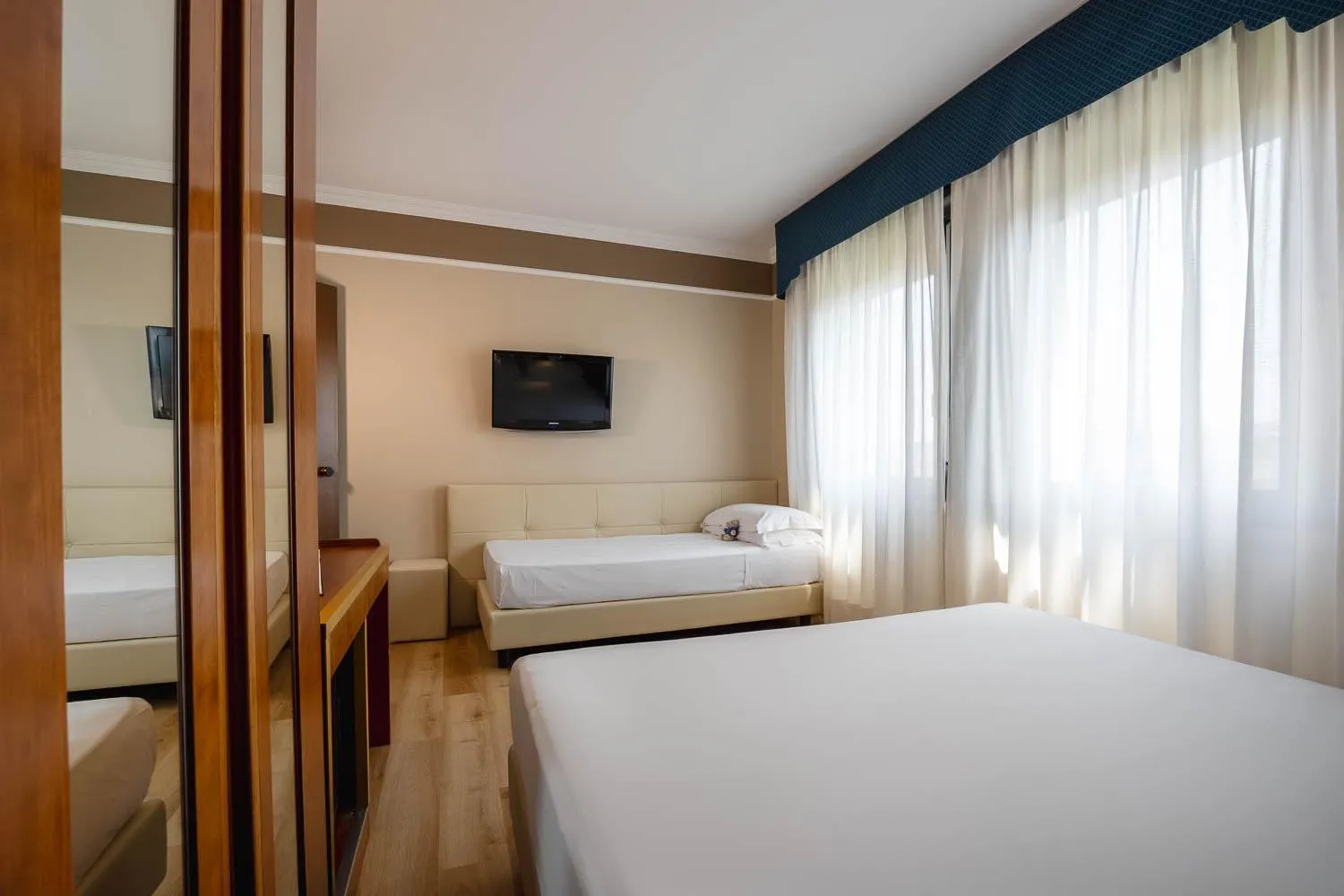 Bedroom, Bed in iH Hotels Padova Admiral