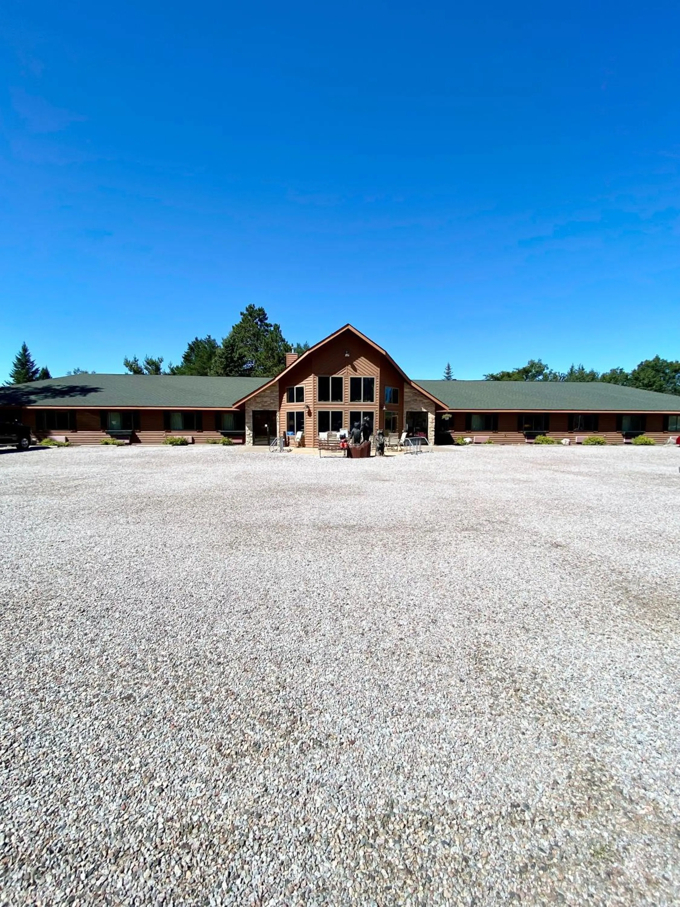 Property building in Boulder Bear Motor Lodge