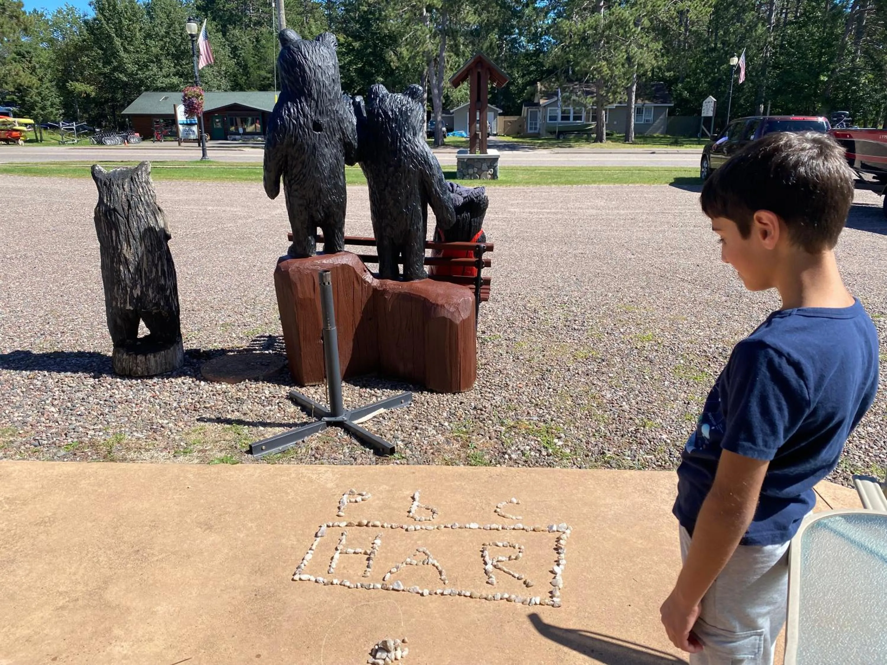 young children in Boulder Bear Motor Lodge