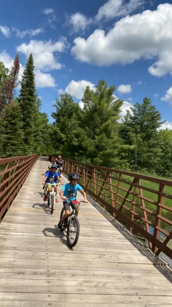 Cycling in Boulder Bear Motor Lodge