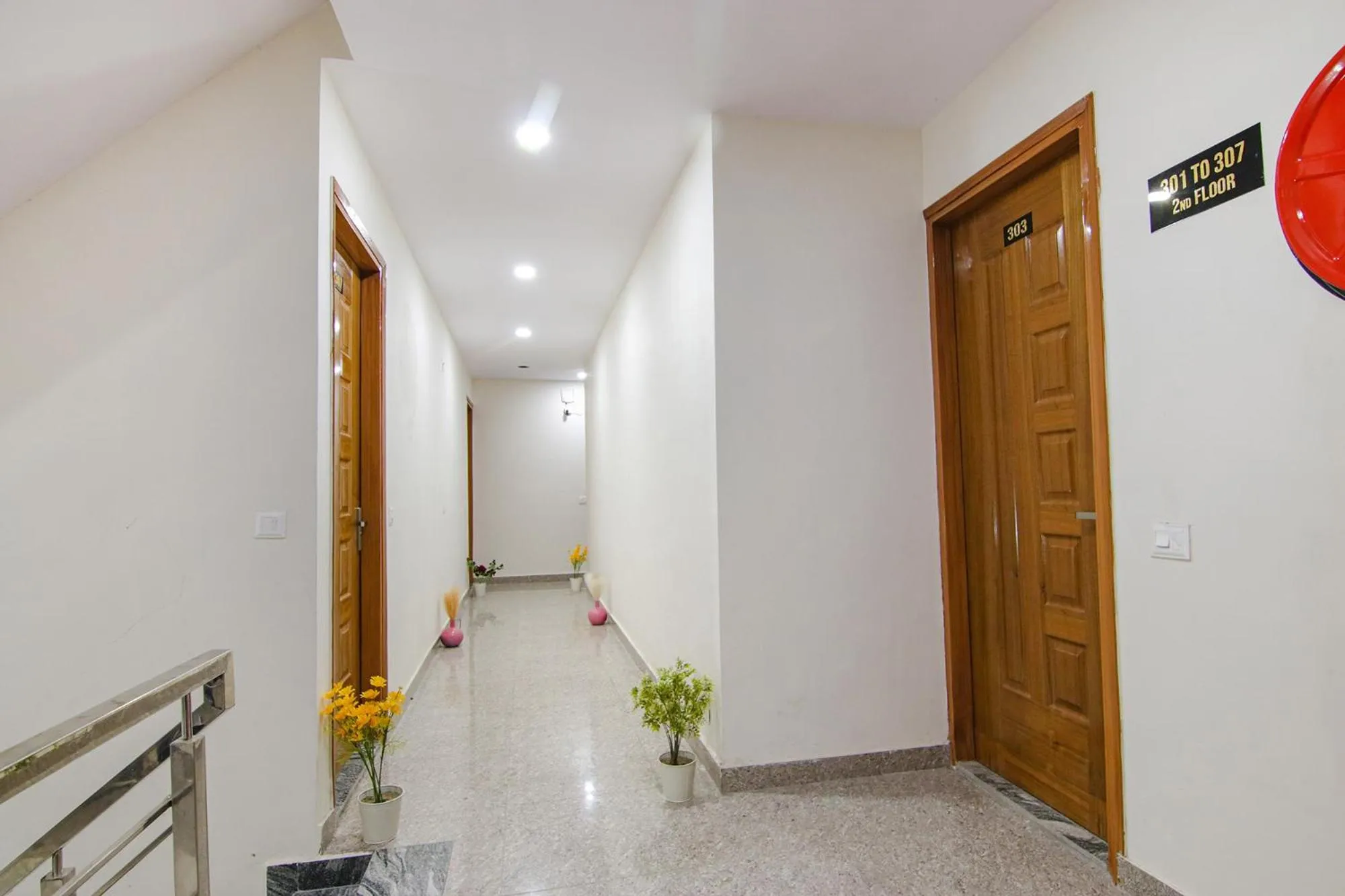 Lobby or reception in Via HC South Crown