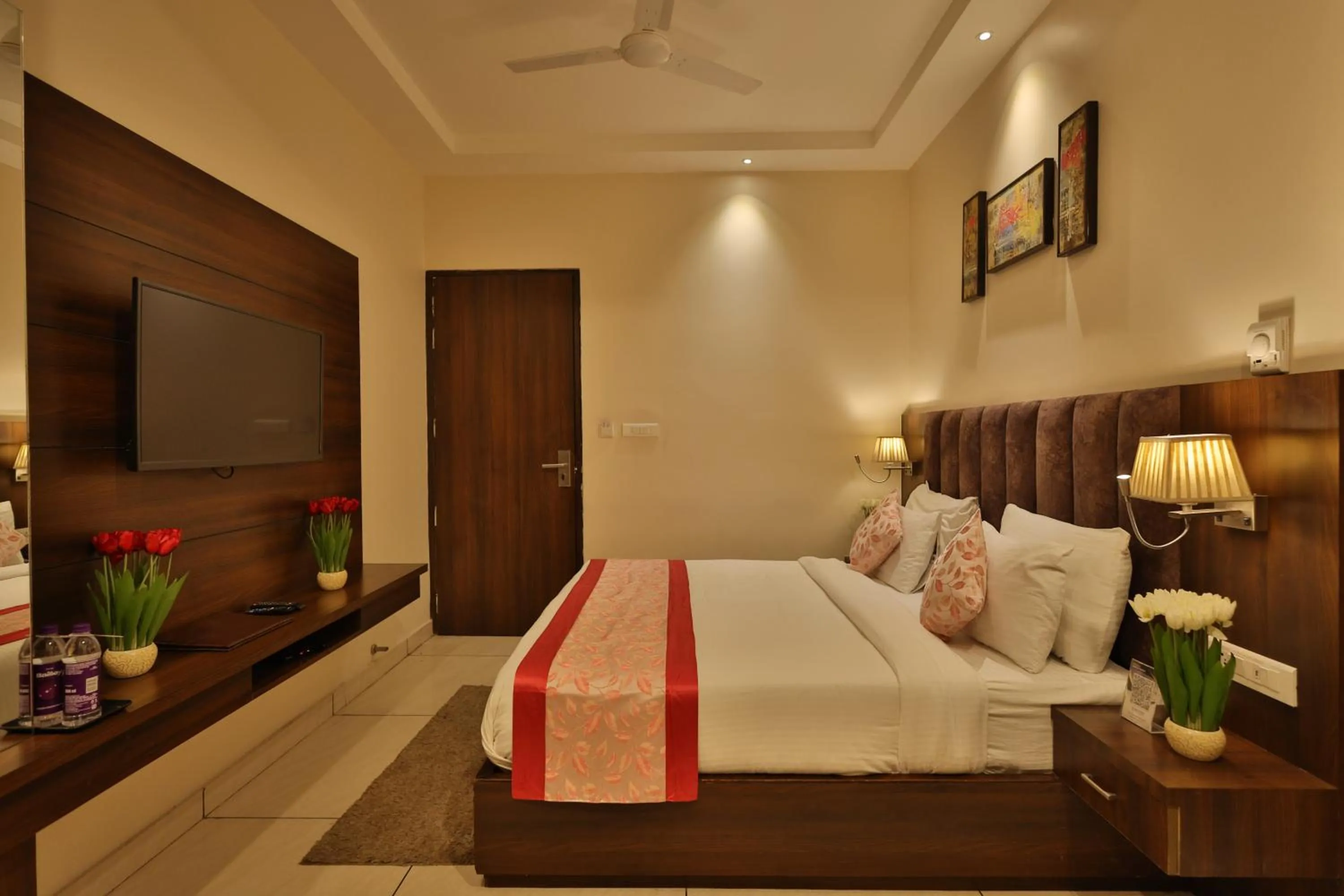 Bed in Hotel Ramaya Inn