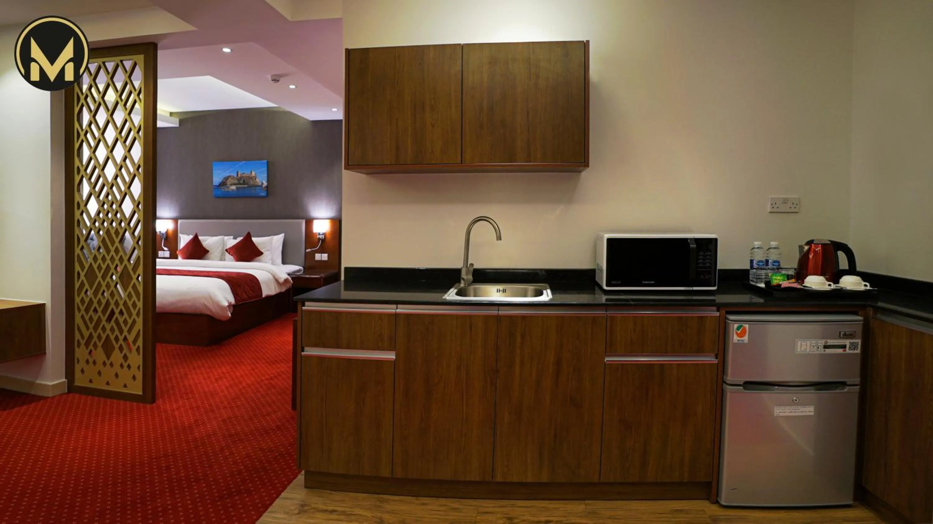 Shower, Bed in Muscat Express Hotel