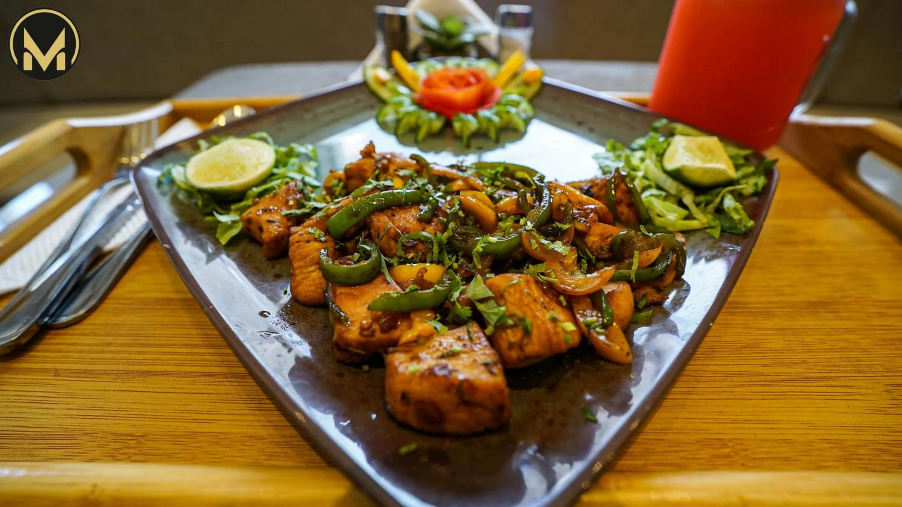 Restaurant/places to eat in Muscat Express Hotel