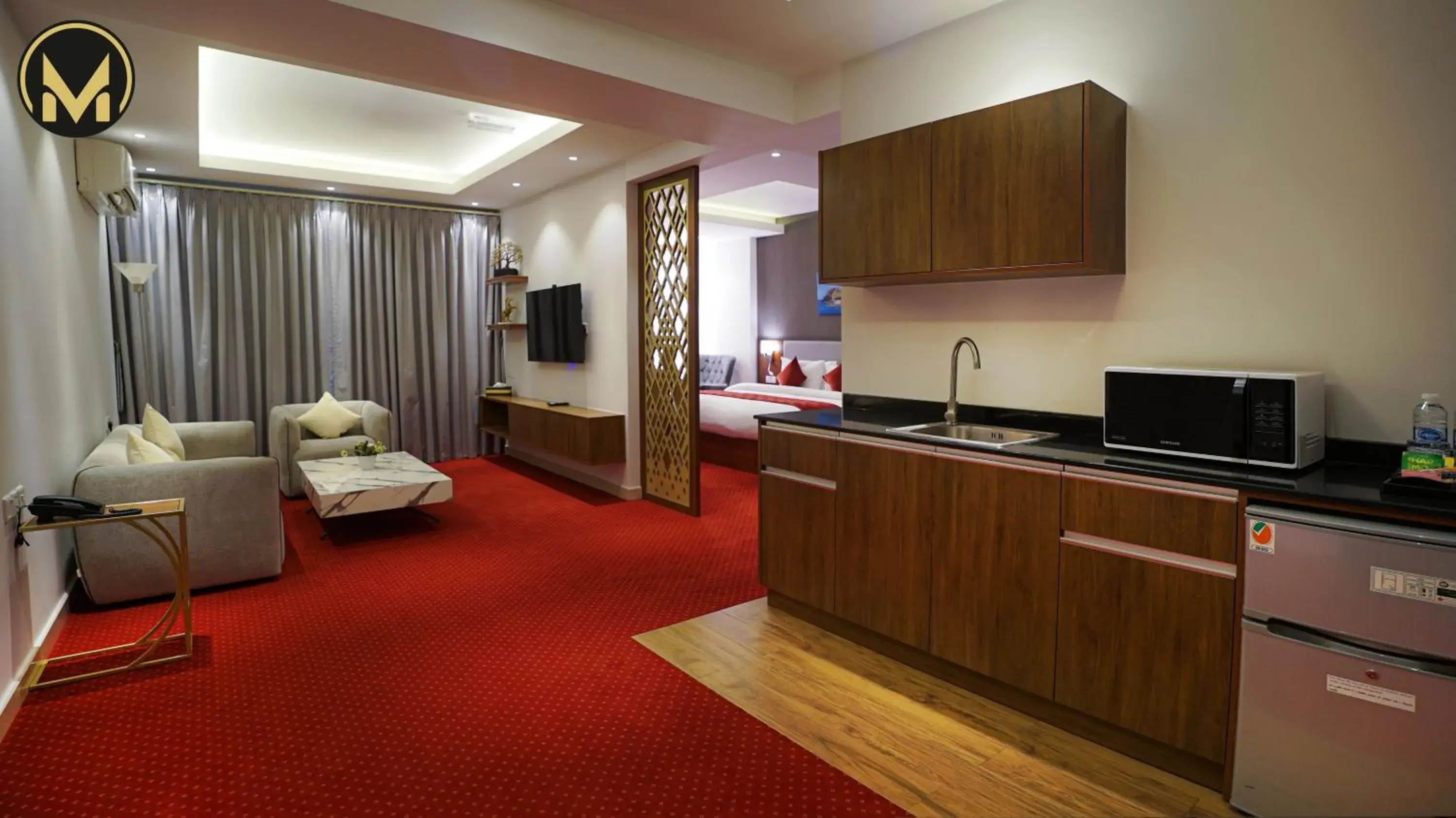 Executive Suite with Balcony - single occupancy in Muscat Express Hotel Executive Suite with Balcony - single occupancy in Muscat Express Hotel