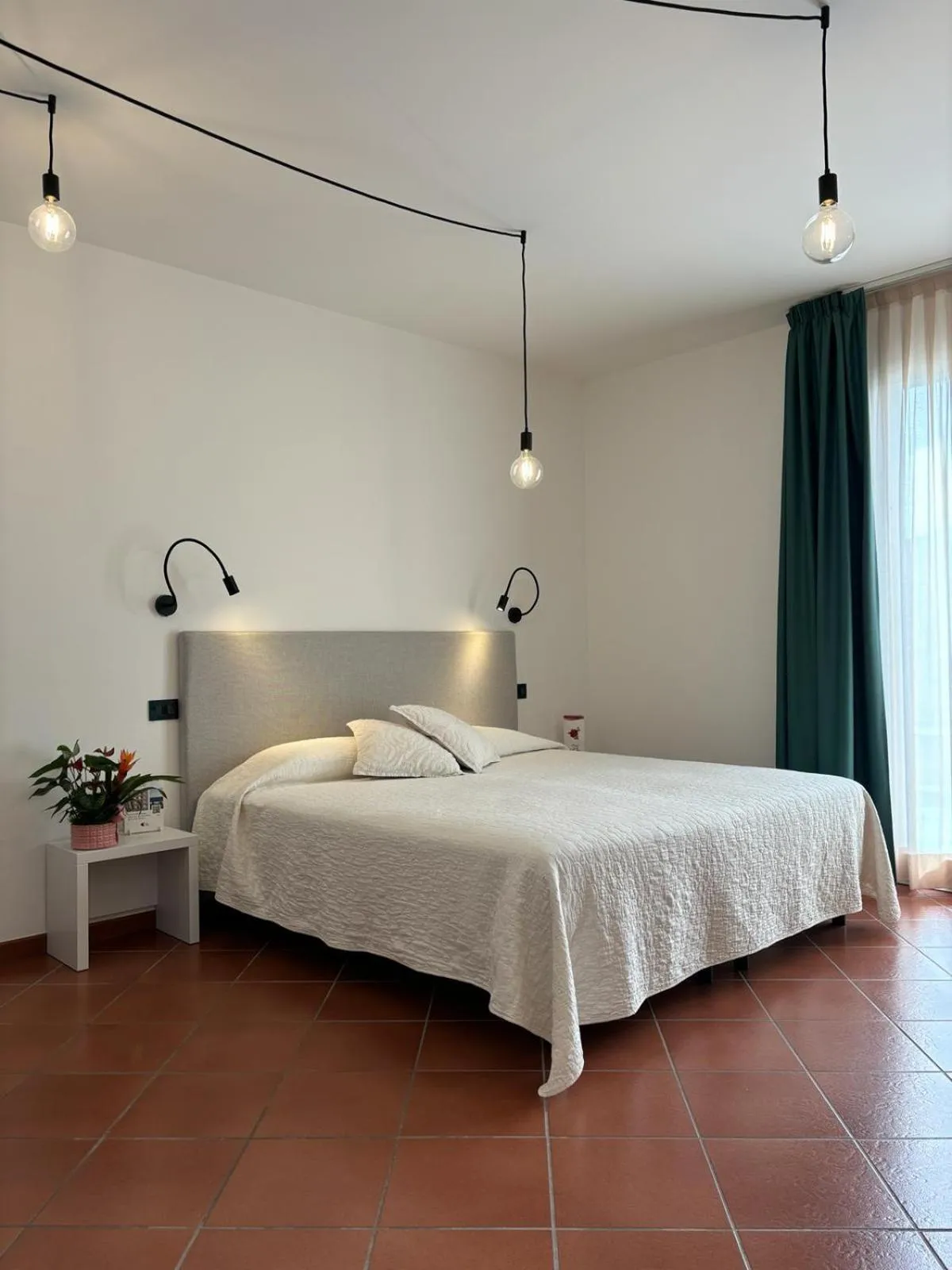 Bedroom, Bed in Hotel Delle Rose