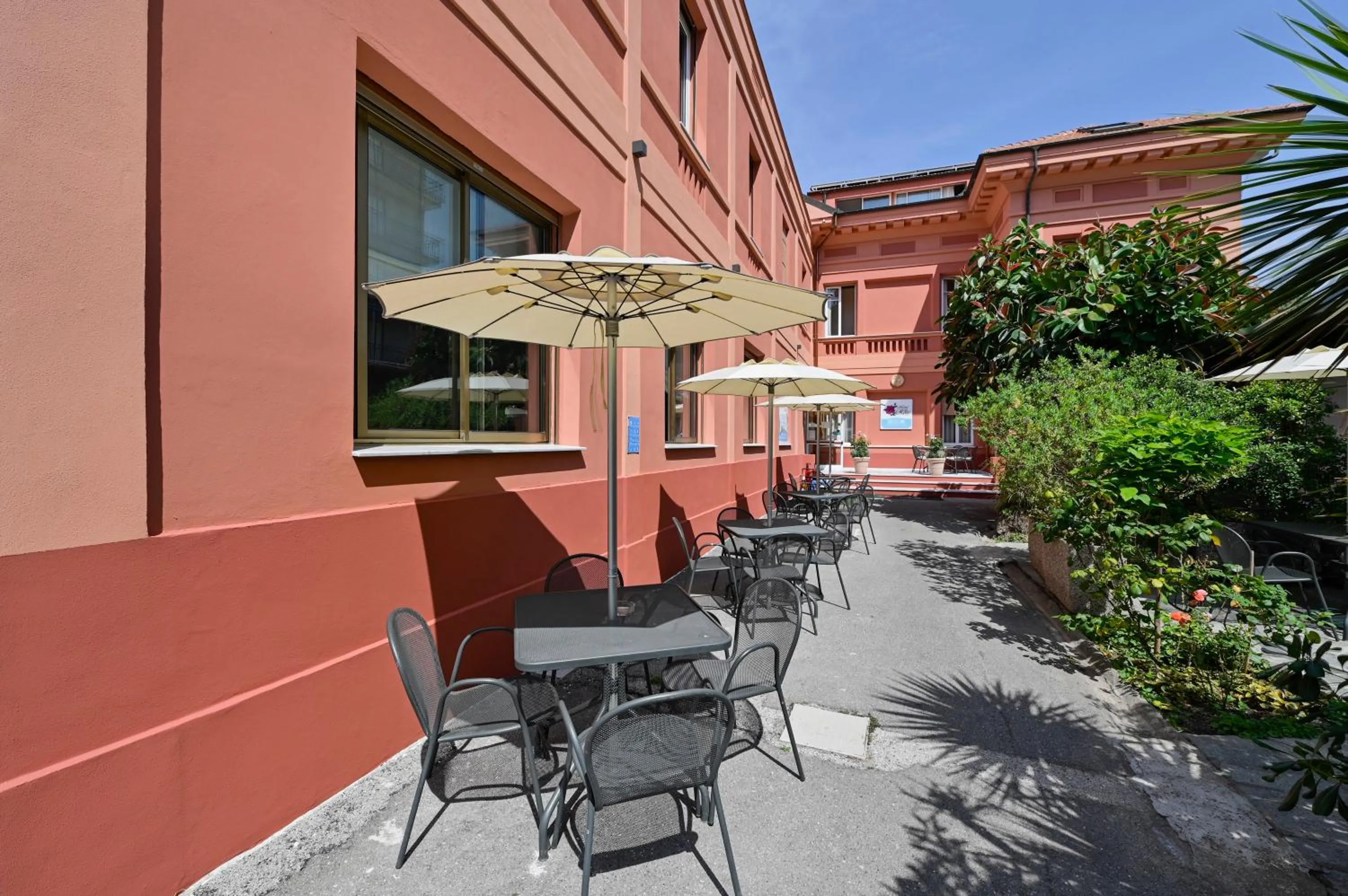 Property building in Hotel Delle Rose
