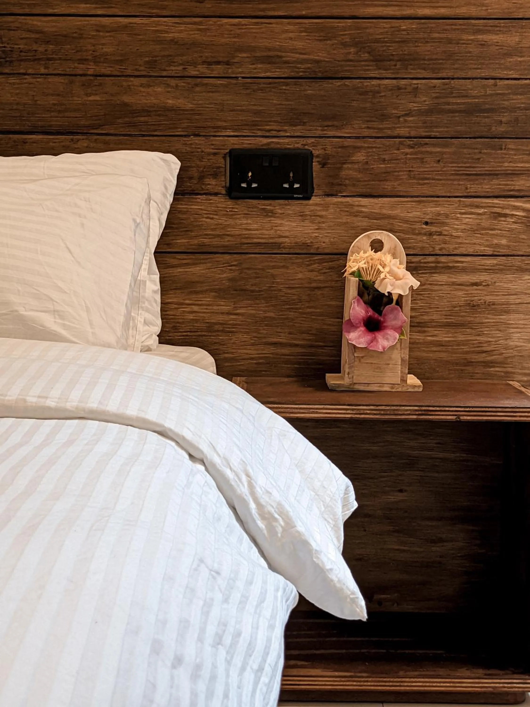 Bed in Dhoadhi Retreat