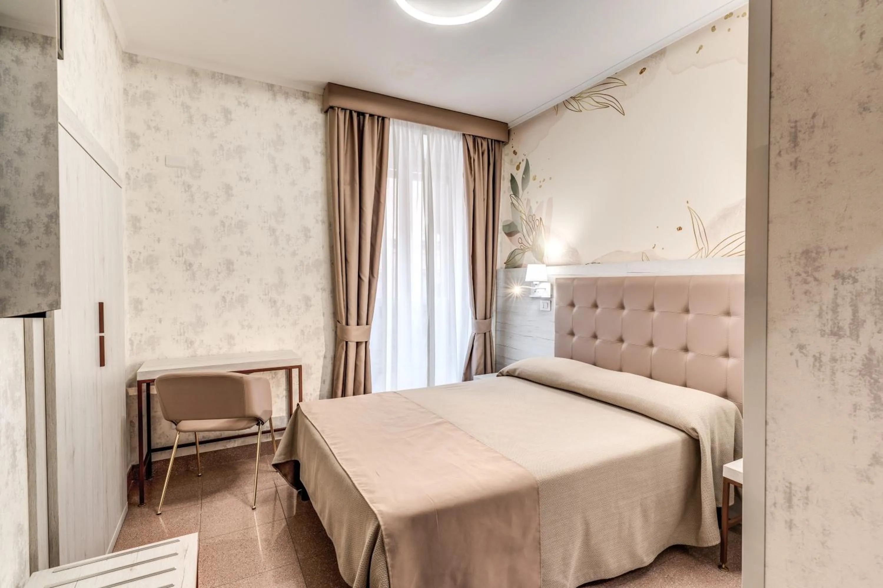 Bedroom, Bed in Hotel Milo