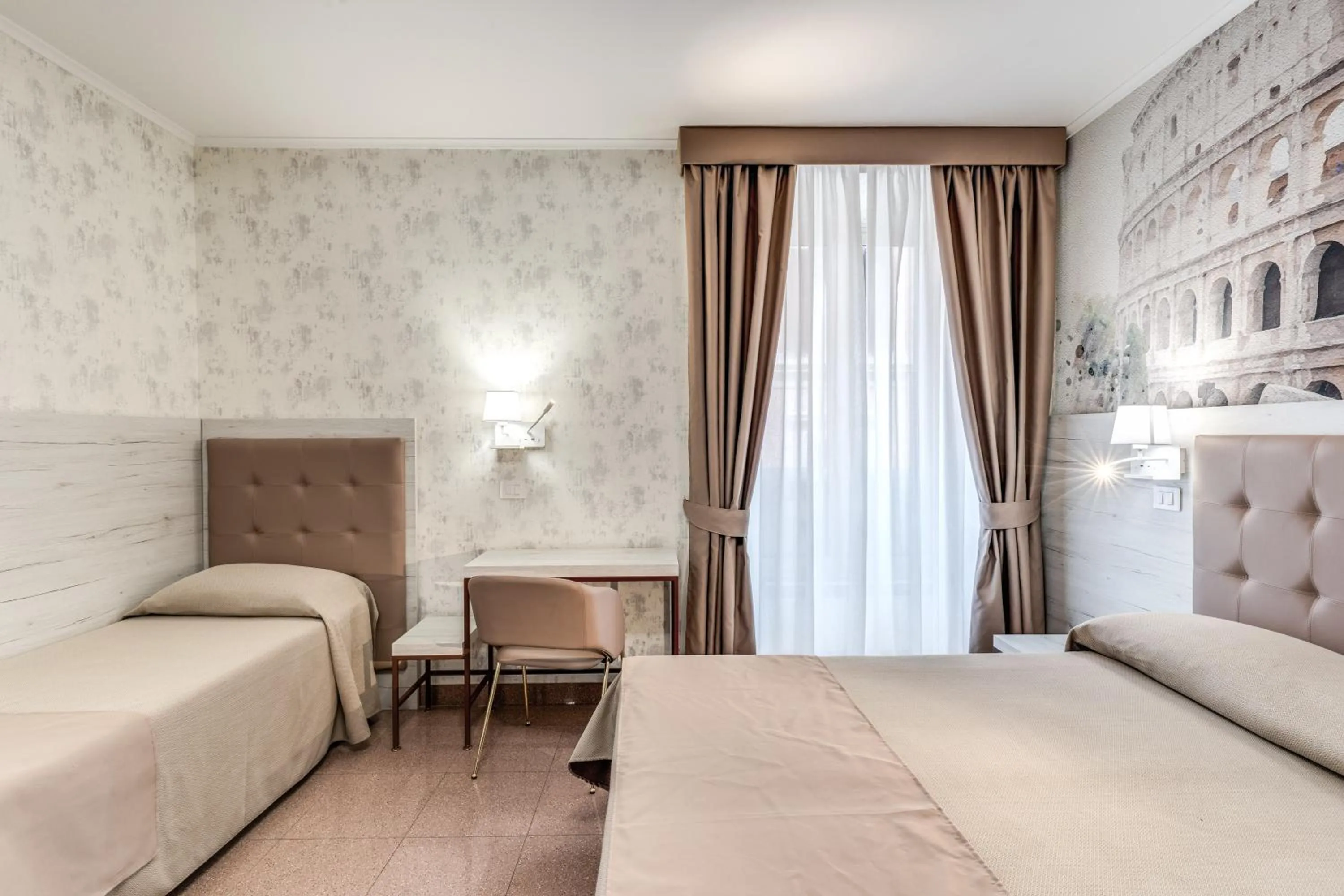 Bedroom, Bed in Hotel Milo