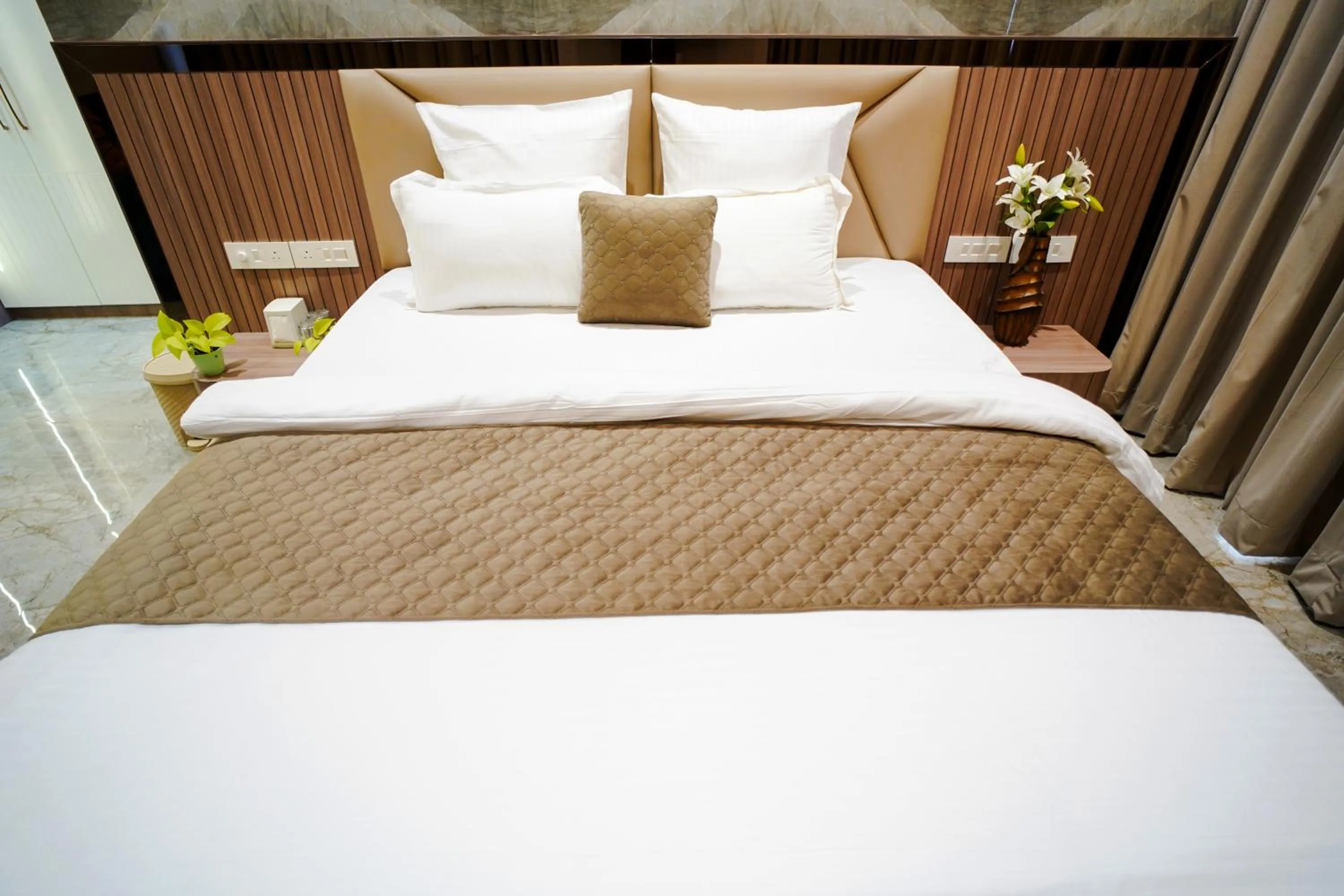 Bed in VIRASAT RESORT