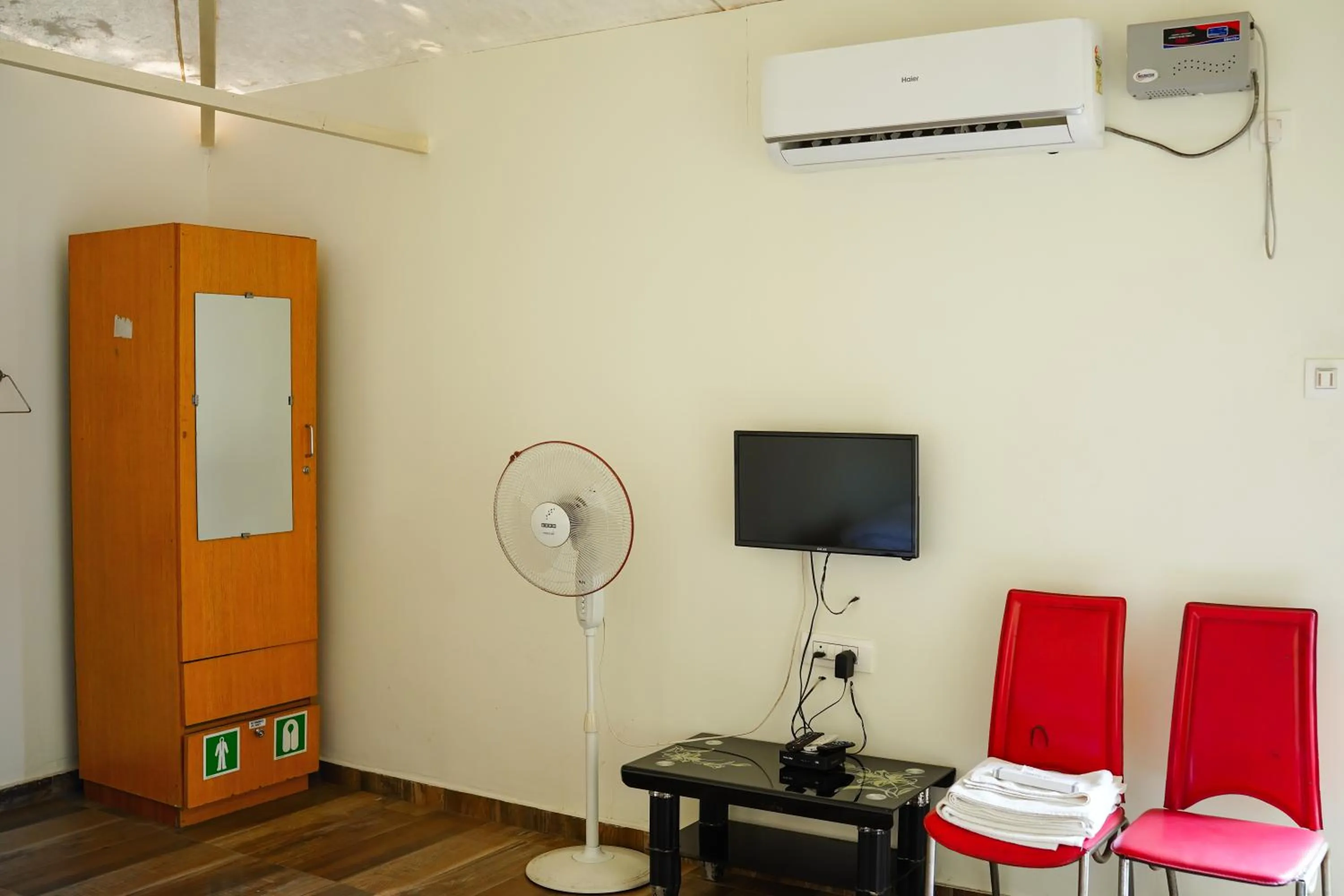 Living room in VIRASAT RESORT