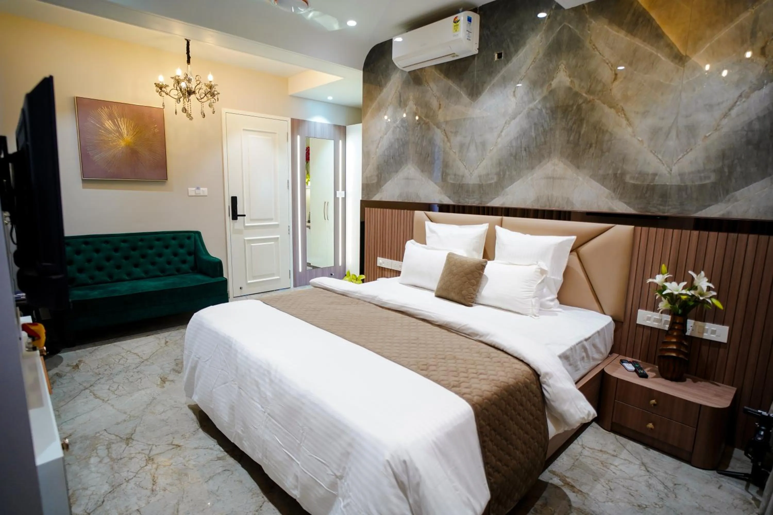 Bed in VIRASAT RESORT