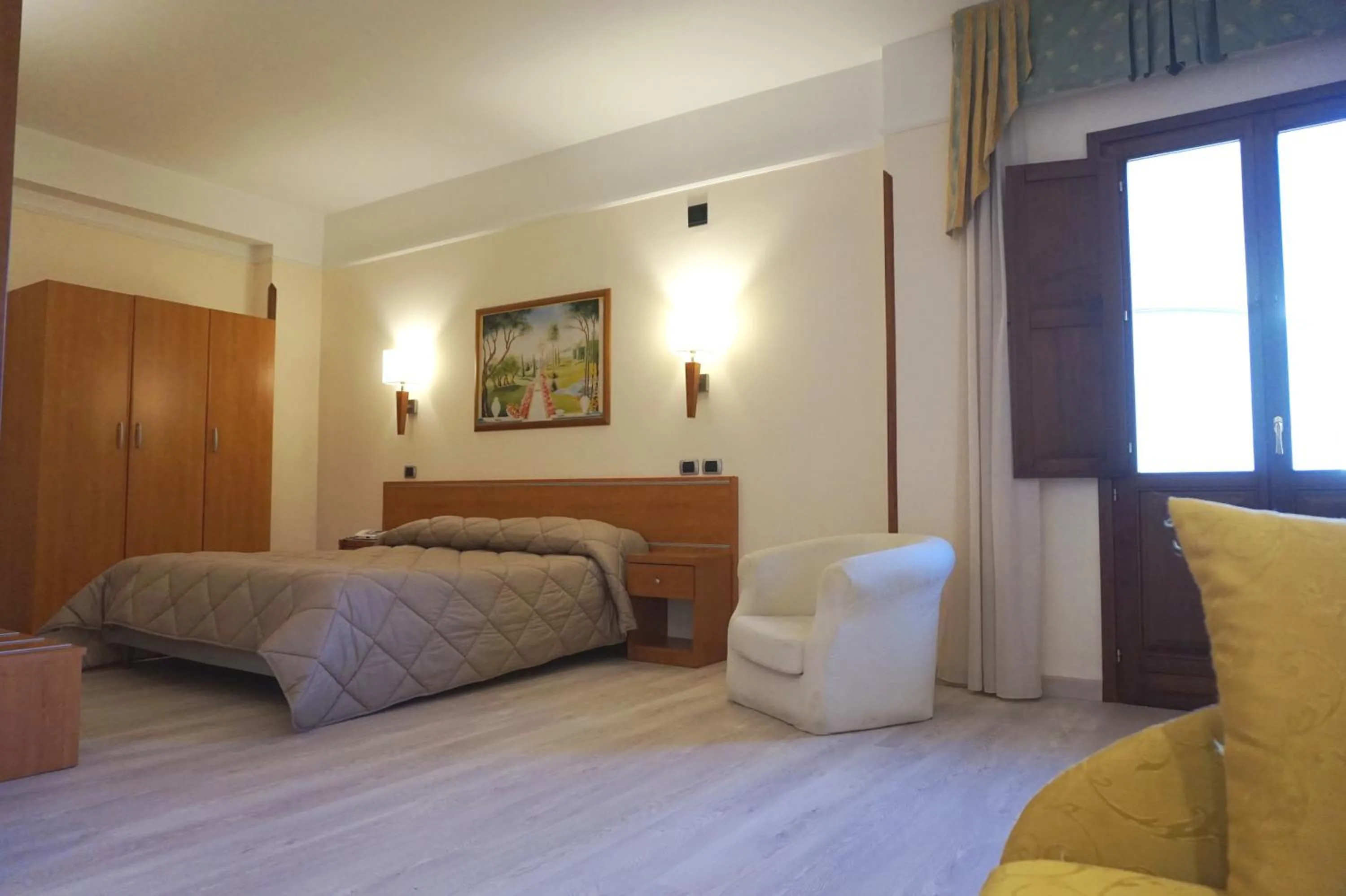 Bedroom, Bed in Bel Sito Hotel Due Torri