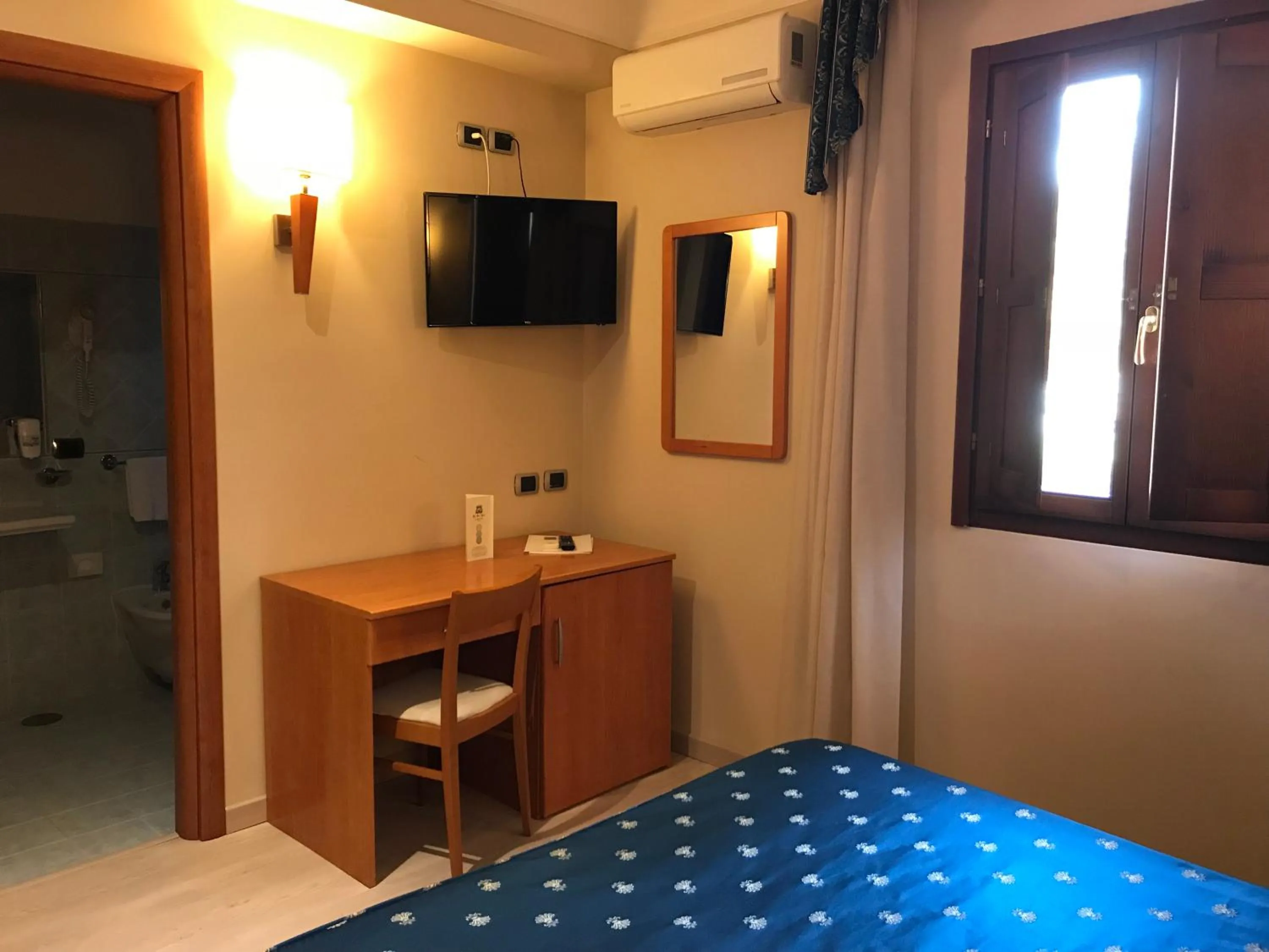 TV and multimedia, Bed in Bel Sito Hotel Due Torri