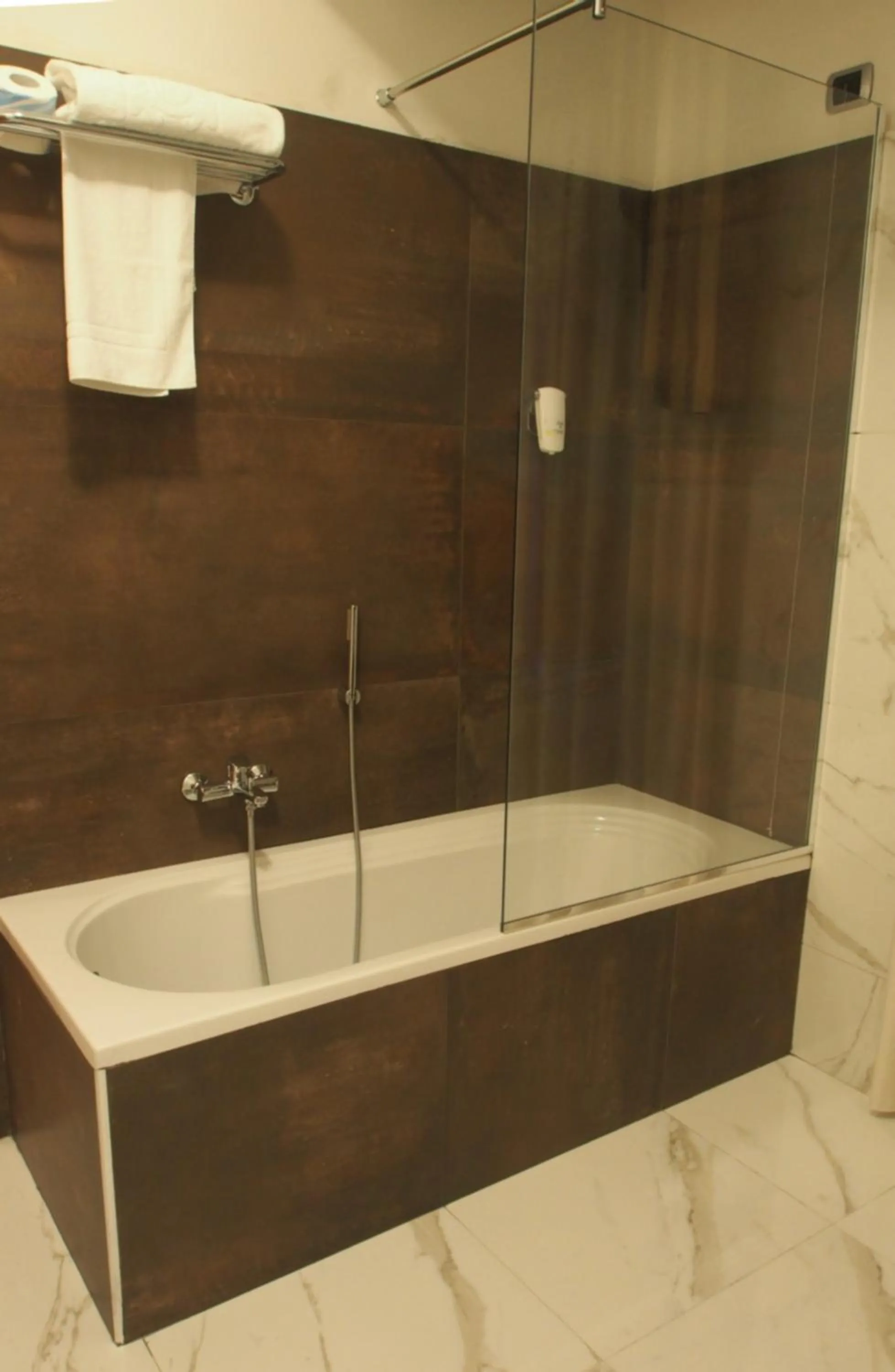 Bathroom in Bel Sito Hotel Due Torri