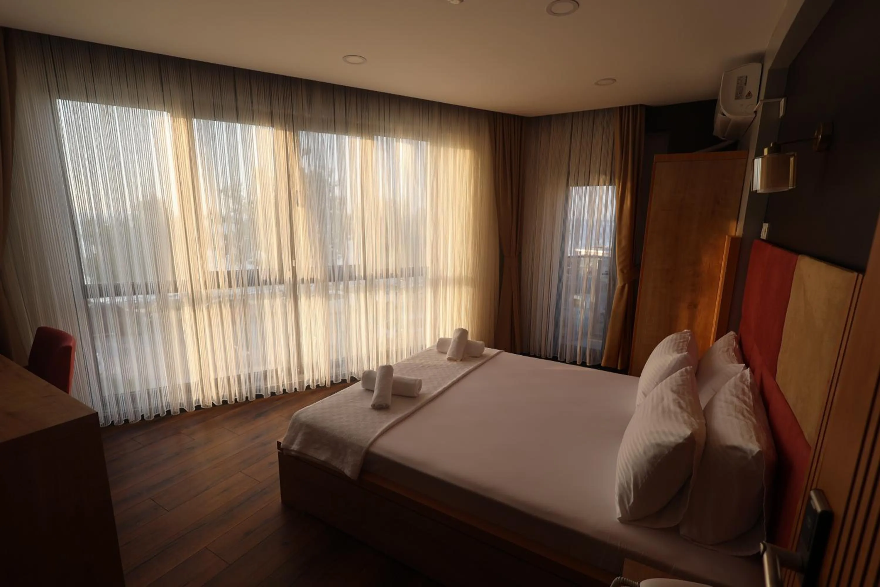 Photo of the whole room, Bed in Taşliman Otel