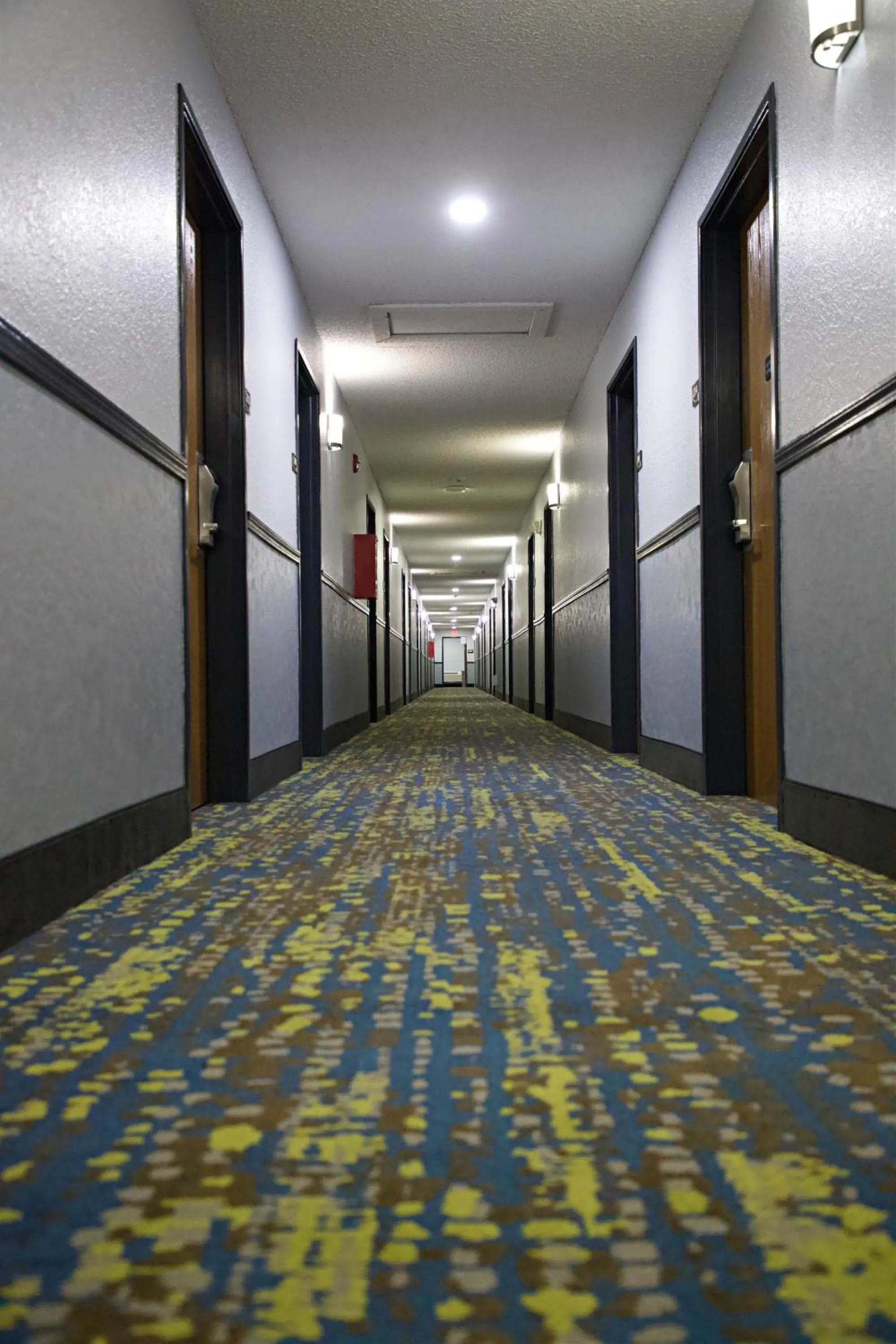 Facade/entrance in Express Inn Parsons