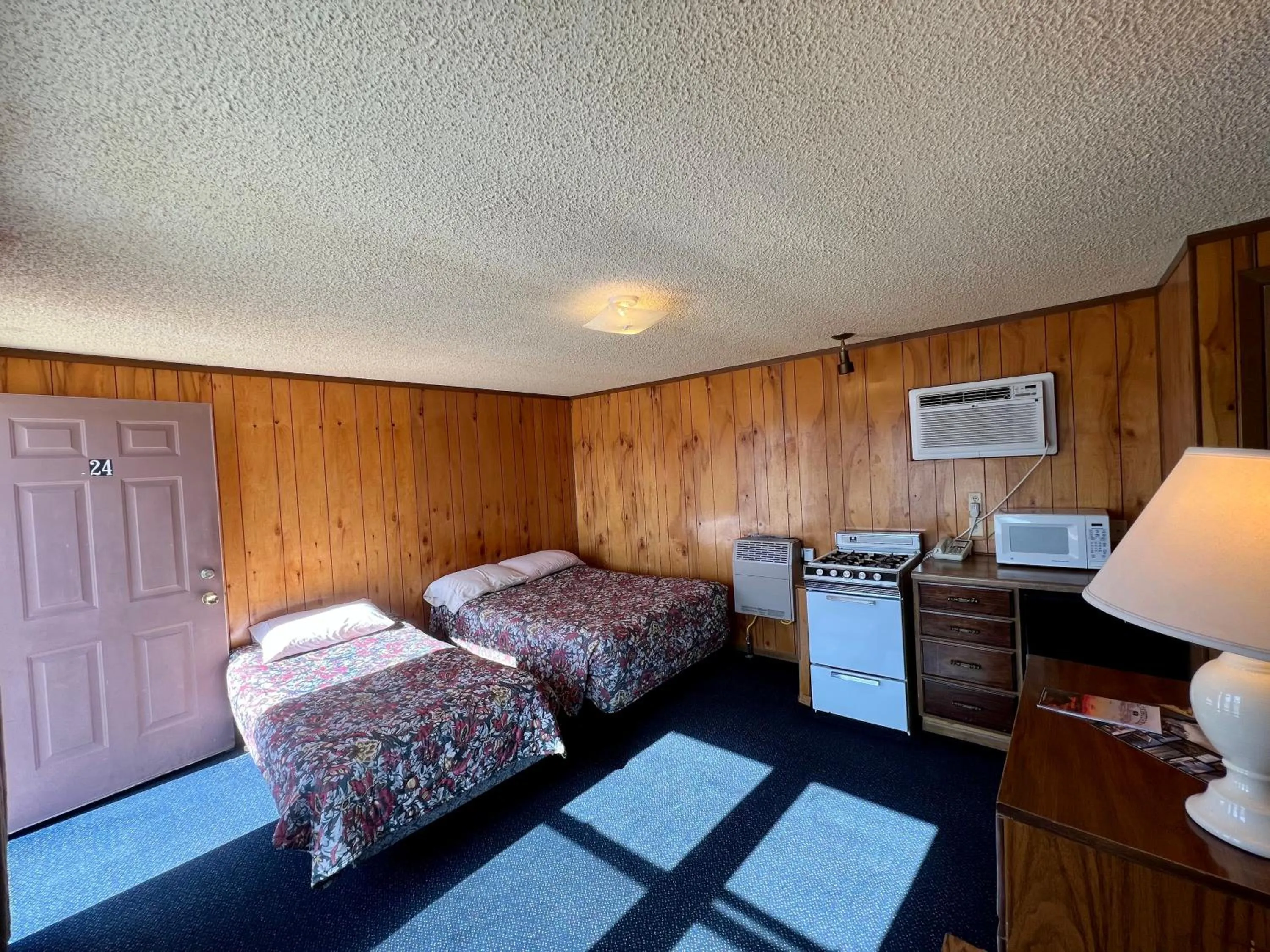 Bed in Border Inn Casino