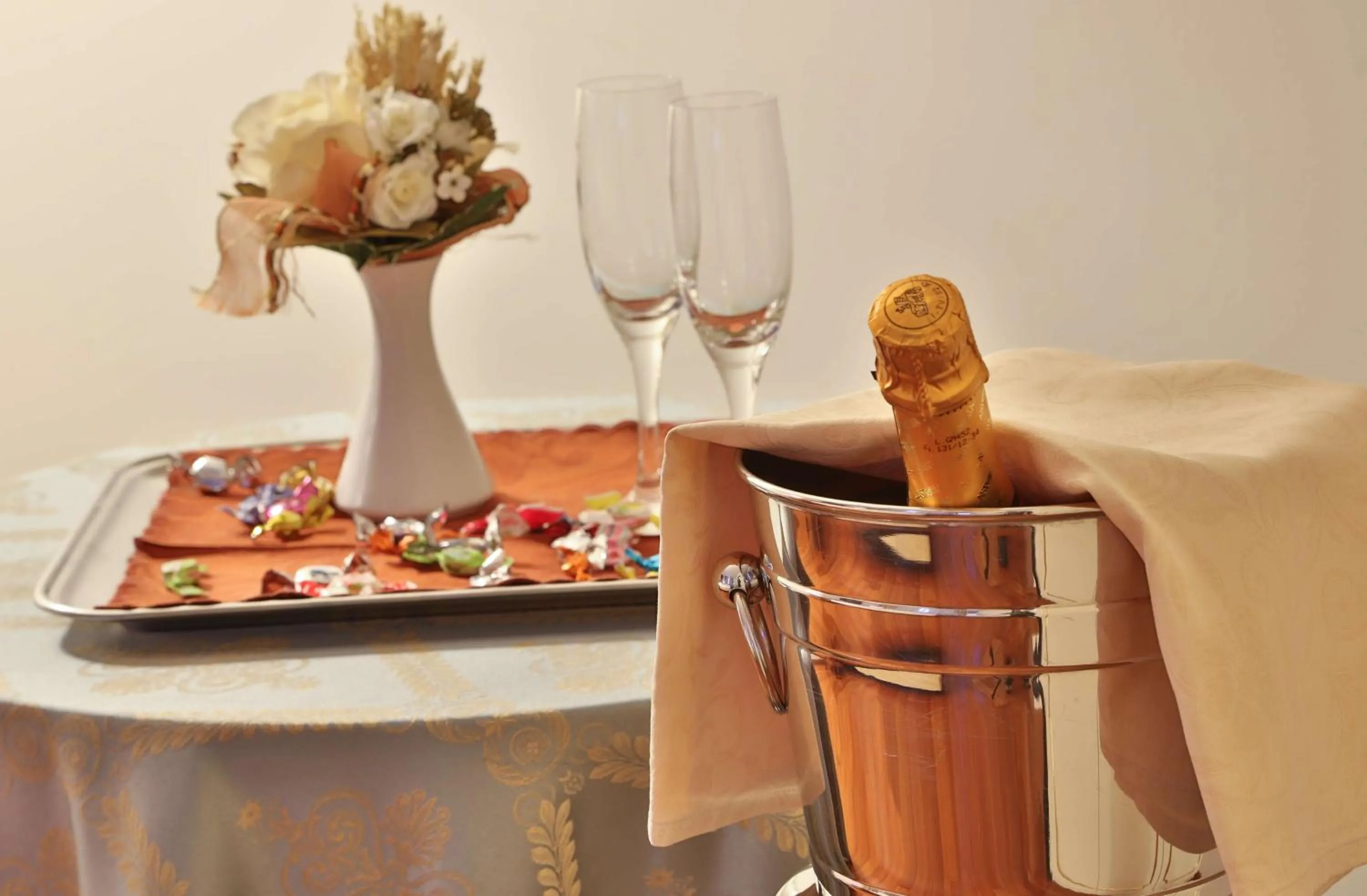 Restaurant/places to eat in Best Western Hotel Globus City