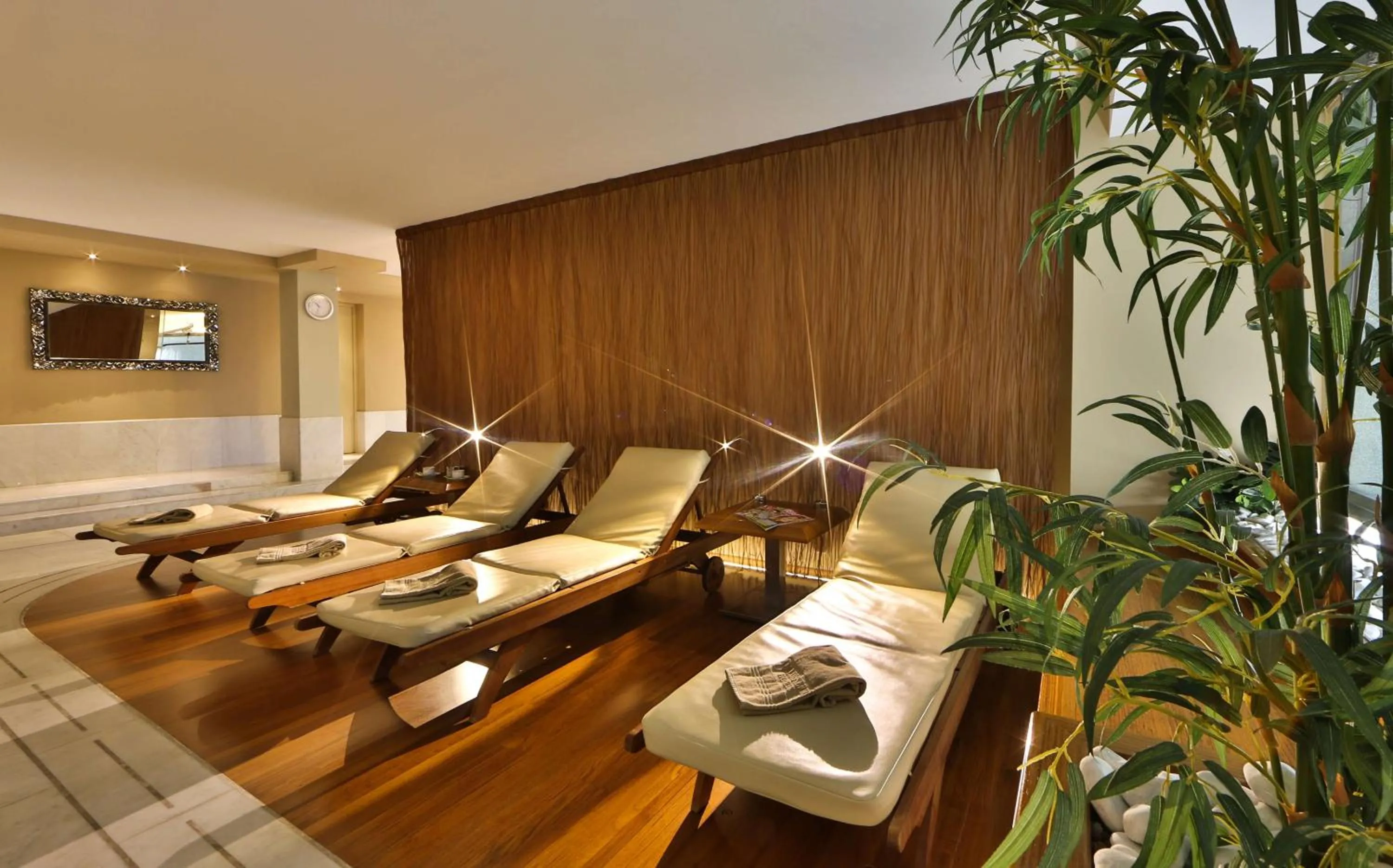 Spa and wellness centre/facilities in Best Western Hotel Globus City