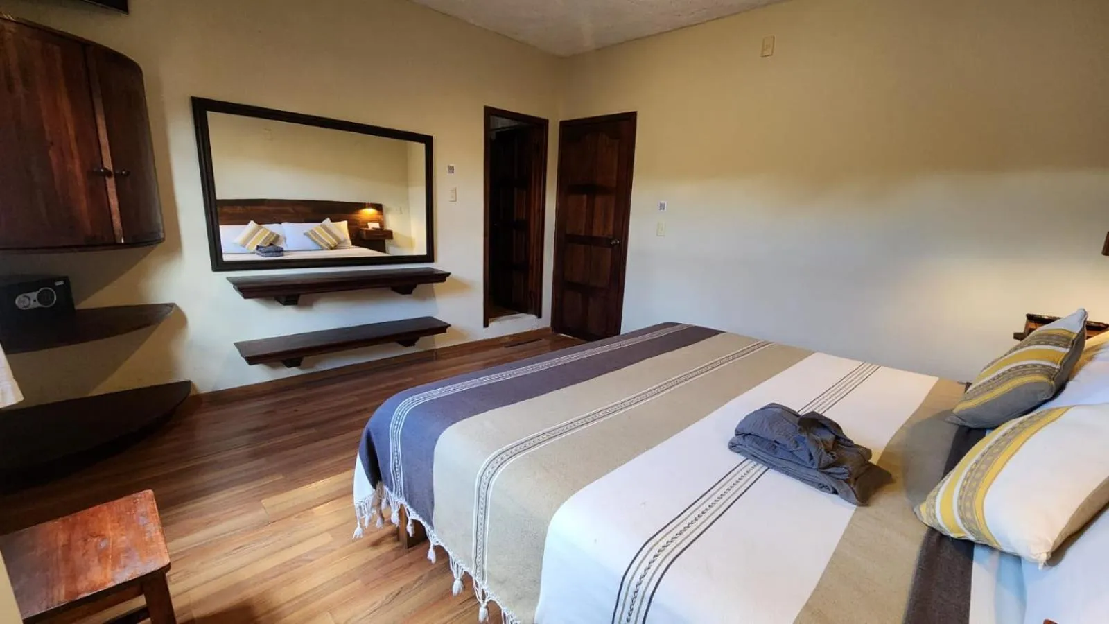 Bed in Arte Sano Hotel San Cristobal