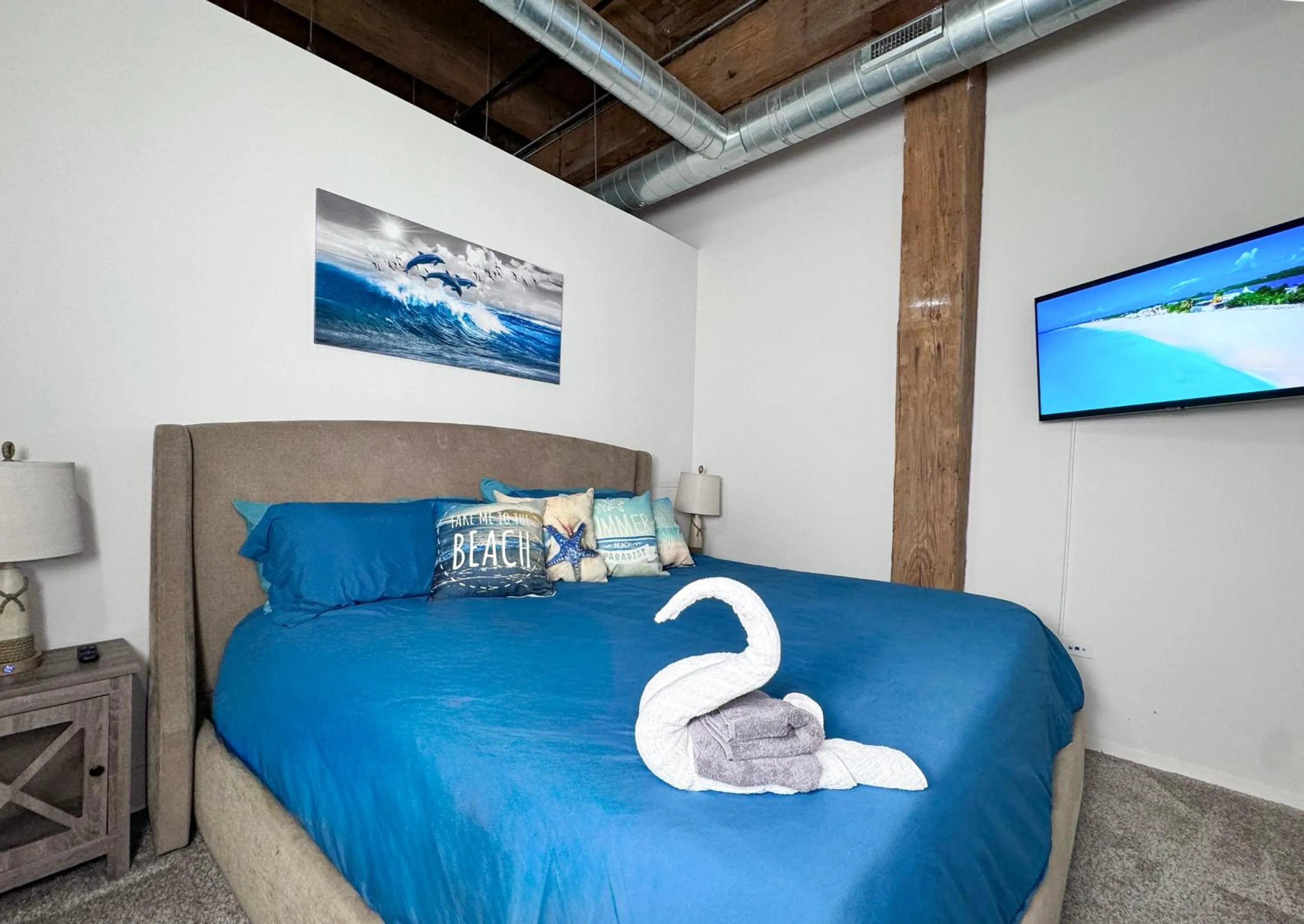 Bedroom, Bed in Luxéry Stay Chicago - Themed Units! Close to Downtown, McCormick Place & Wintrust Arena