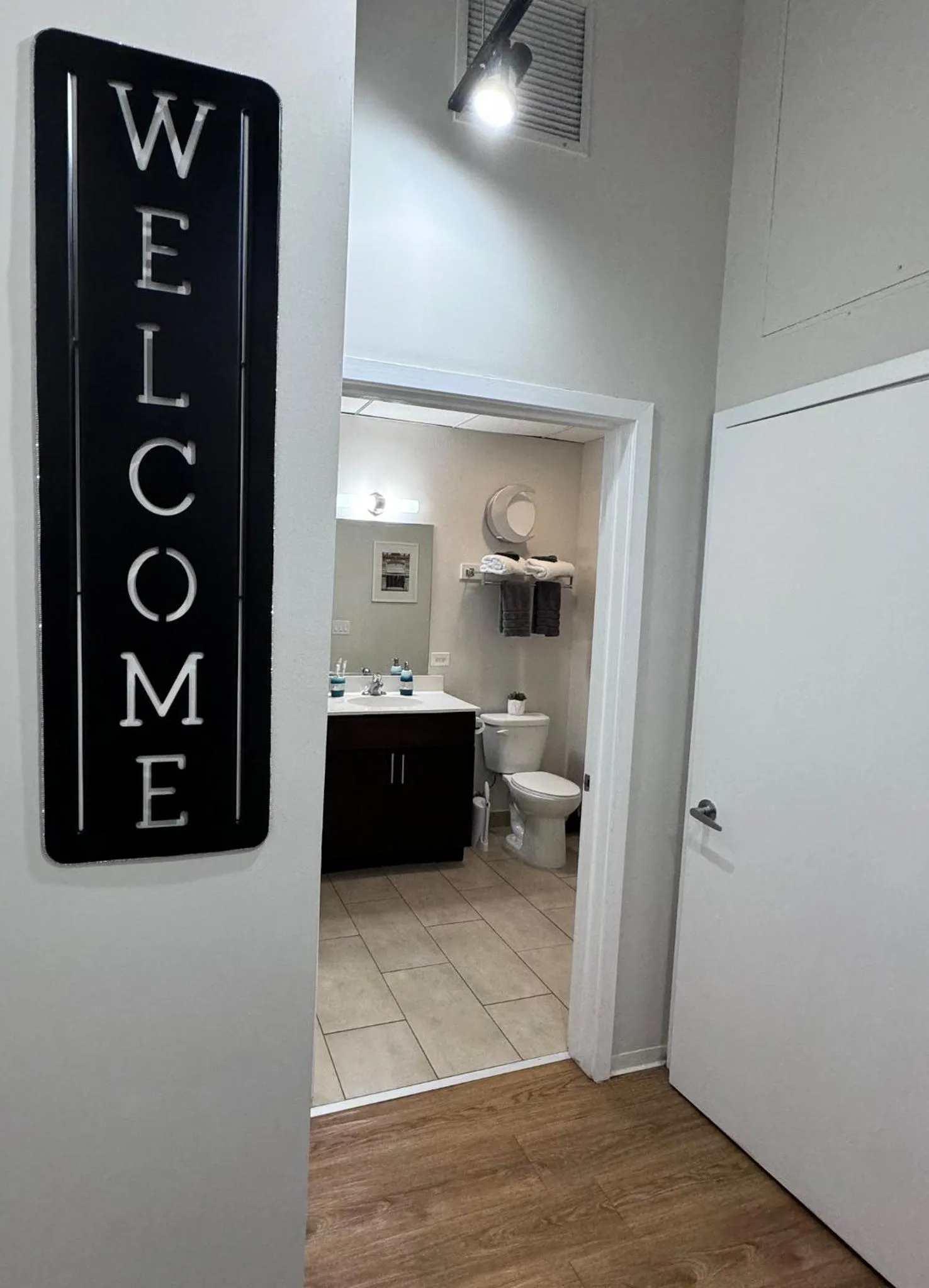 Facade/entrance in Luxéry Stay Chicago - Themed Units! Close to Downtown, McCormick Place & Wintrust Arena