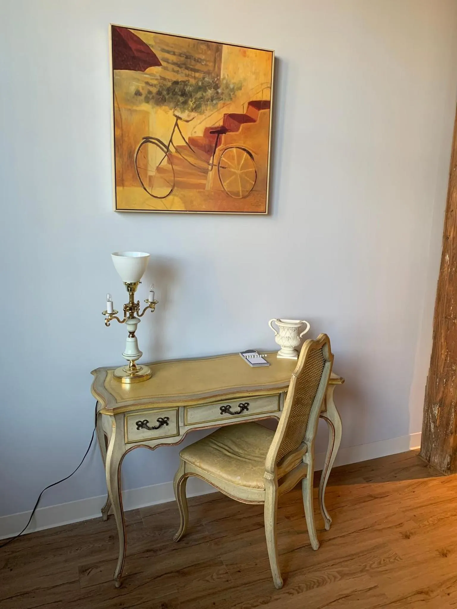 Decorative detail in Luxéry Stay Chicago - Themed Units! Close to Downtown, McCormick Place & Wintrust Arena