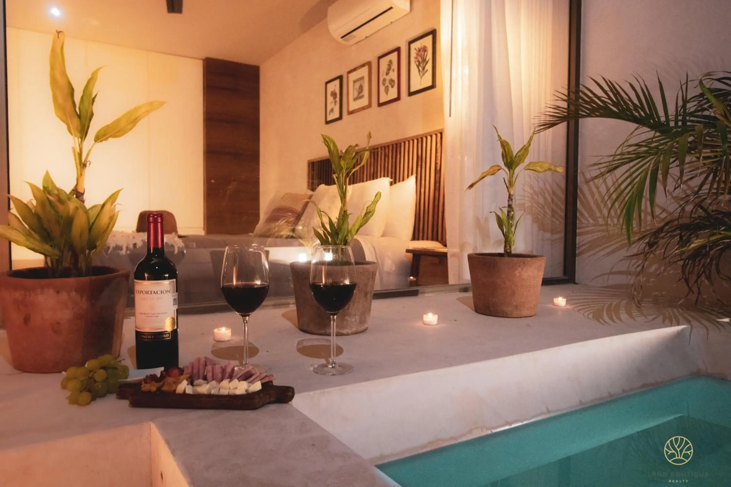 Spacious 2BR apt · Wide balcony w/tub & Yoga deck Spacious 2BR apt · Wide balcony w/tub & Yoga deck