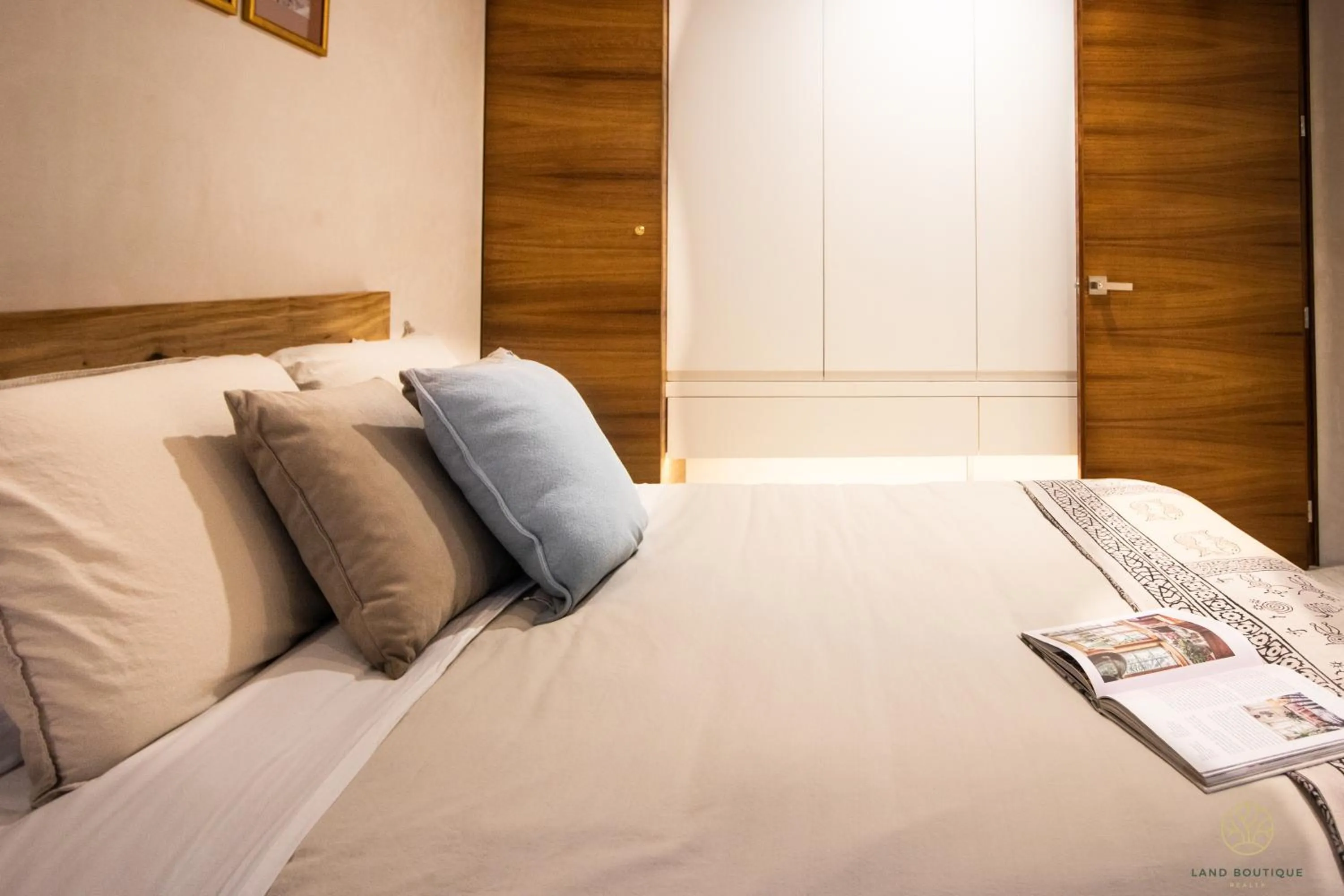 Bed in Spacious 2BR apt · Wide balcony w/tub & Yoga deck