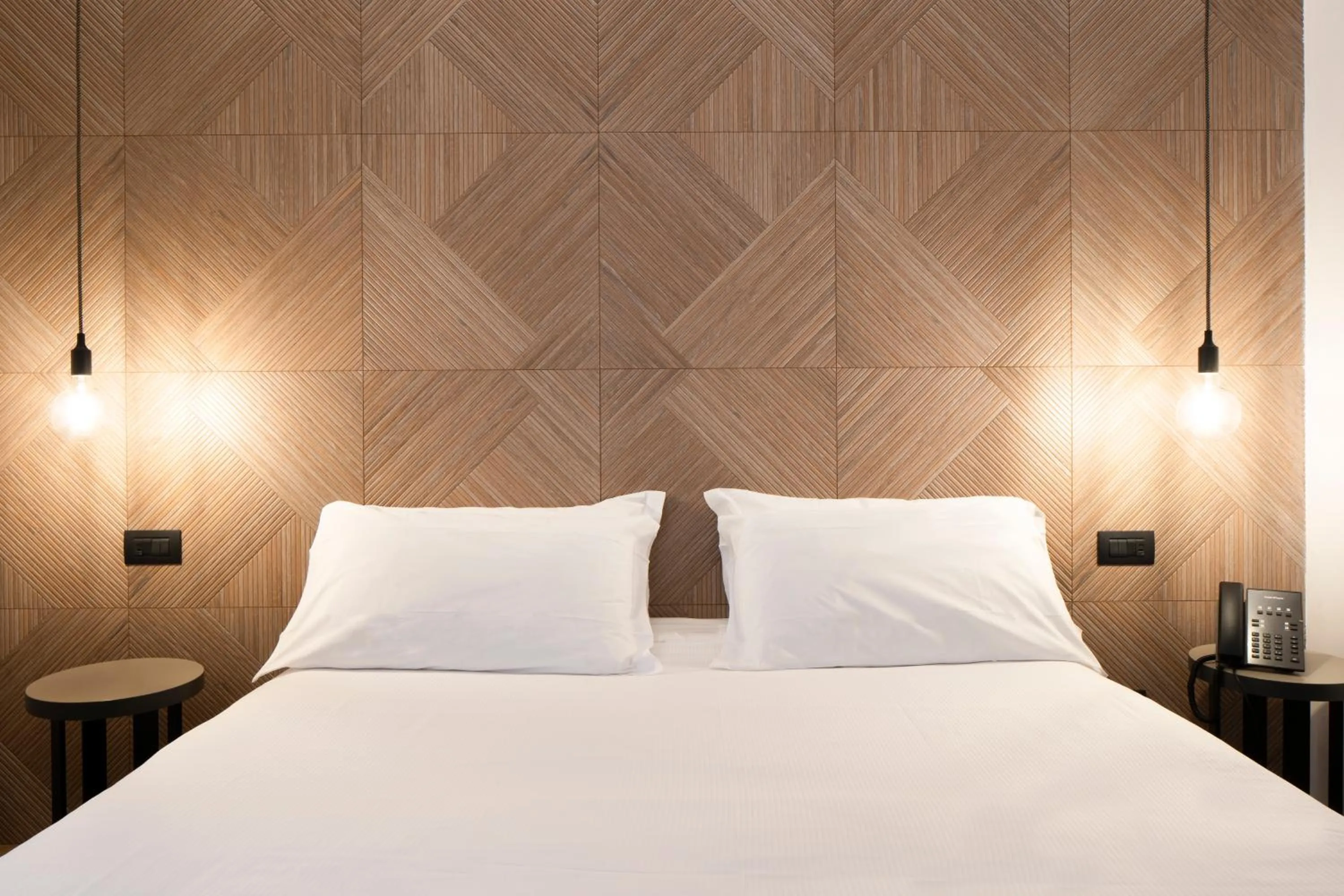 Bedroom, Bed in London Hotel