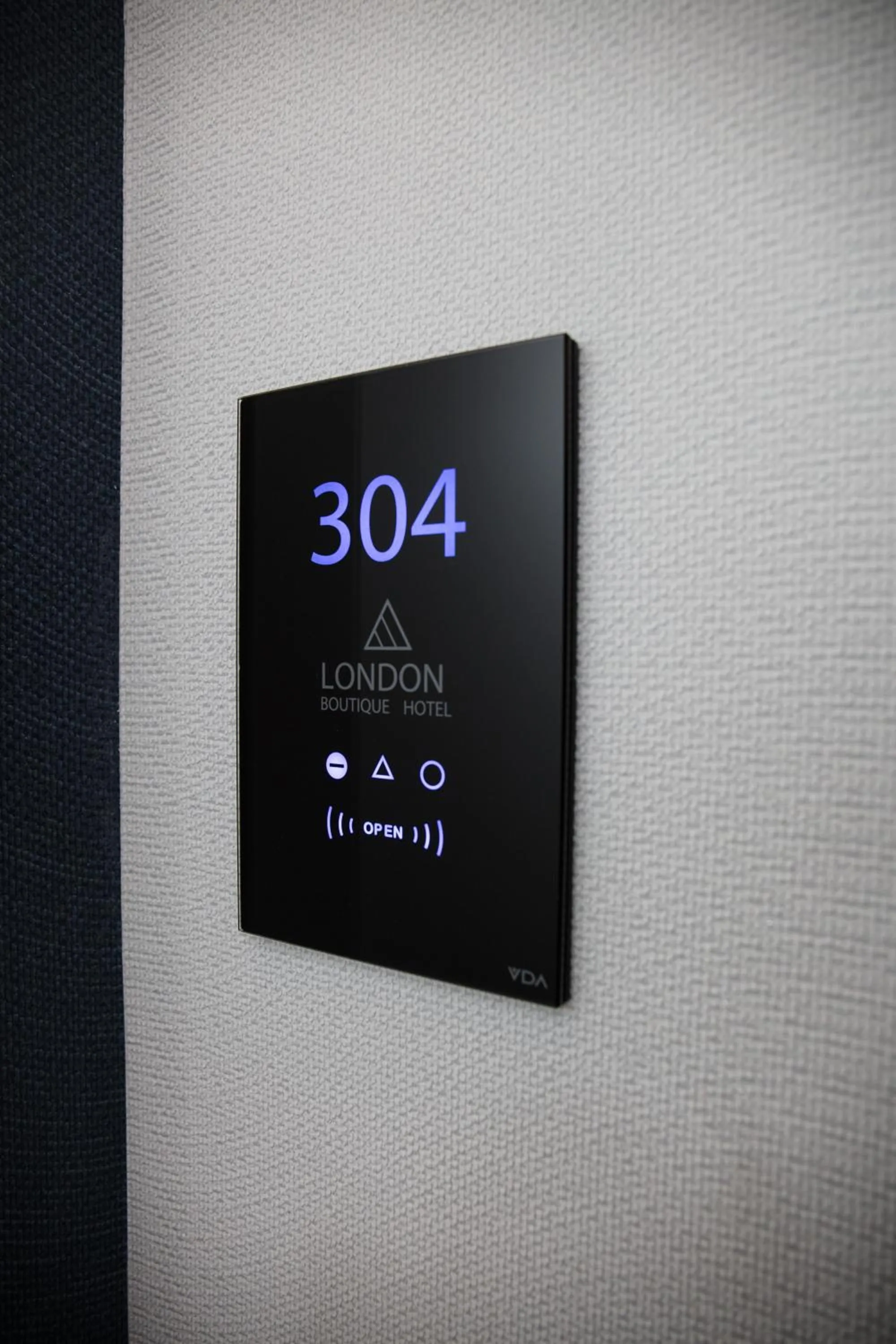 Property logo or sign in London Hotel