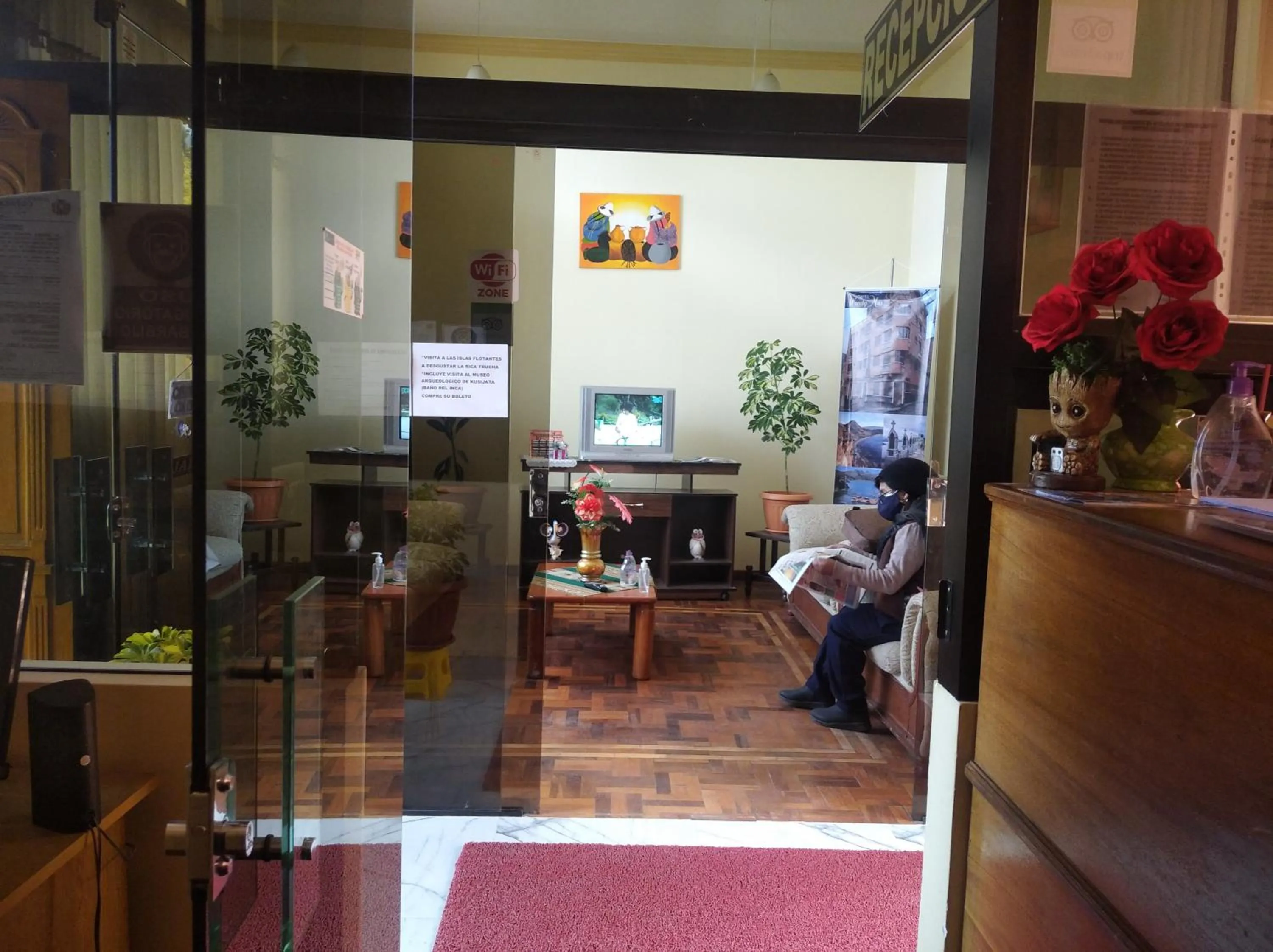 TV and multimedia in HOTEL WENDY MAR