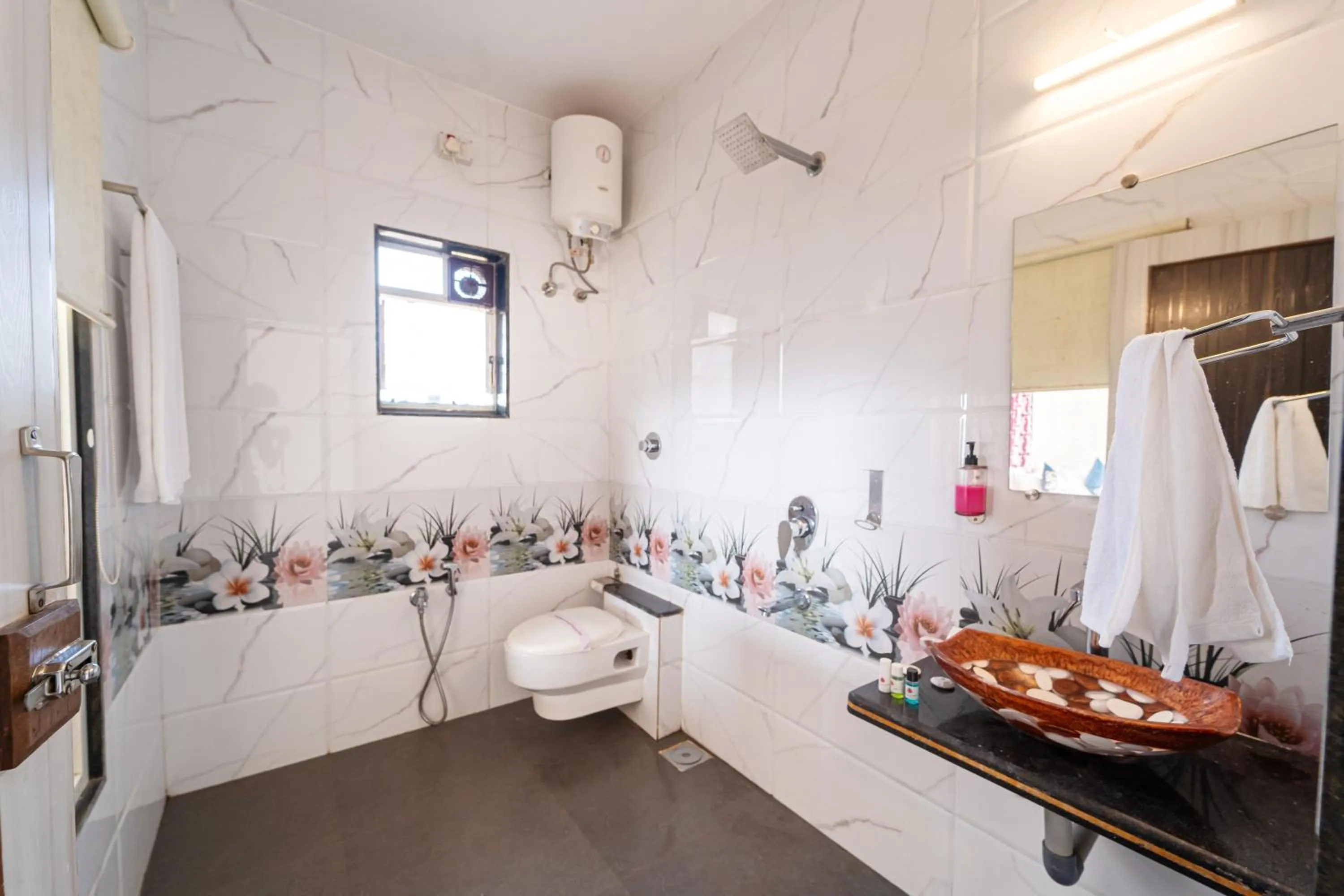 Bathroom in Strawberry King Resort