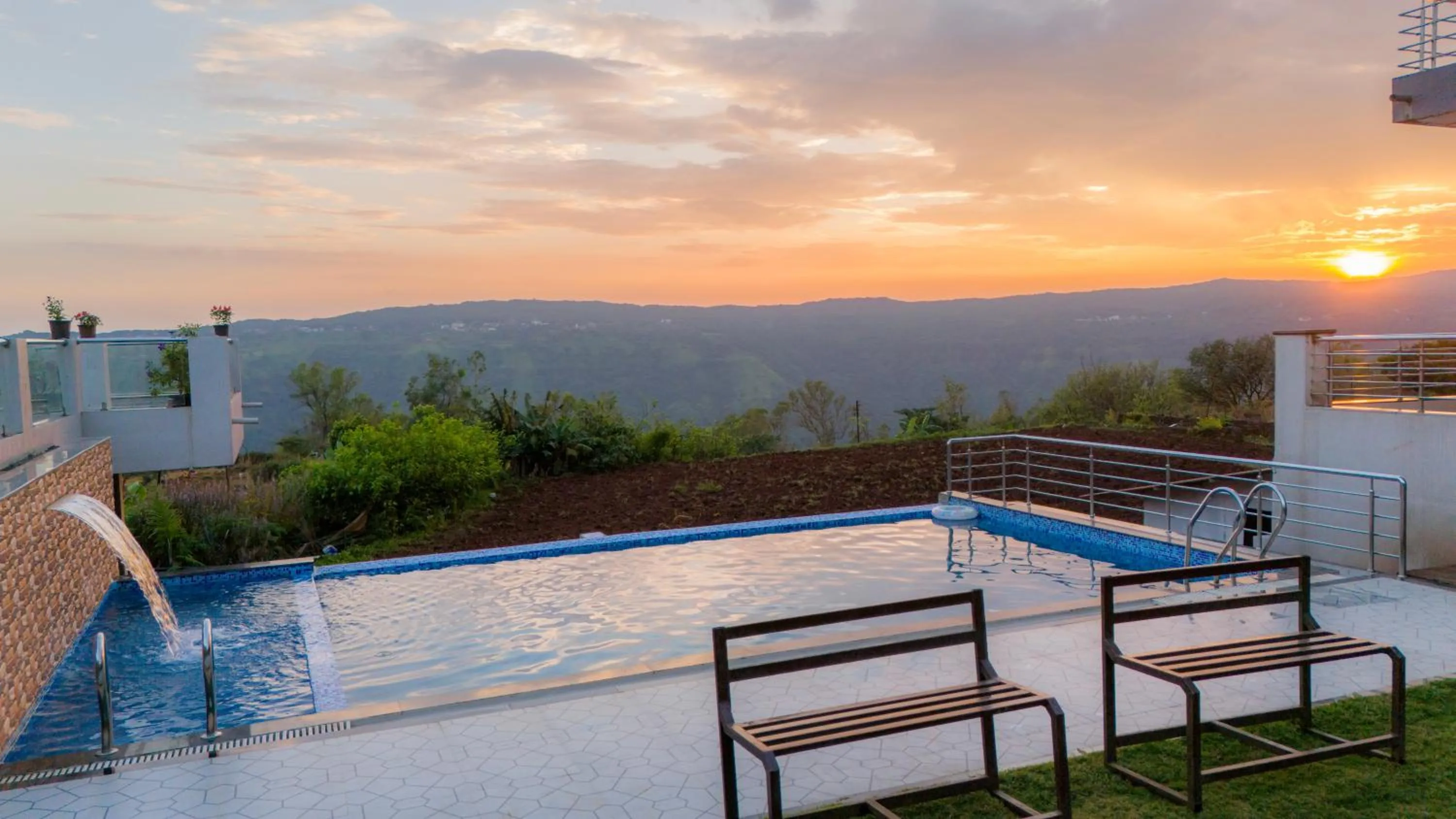 Strawberry King Resort