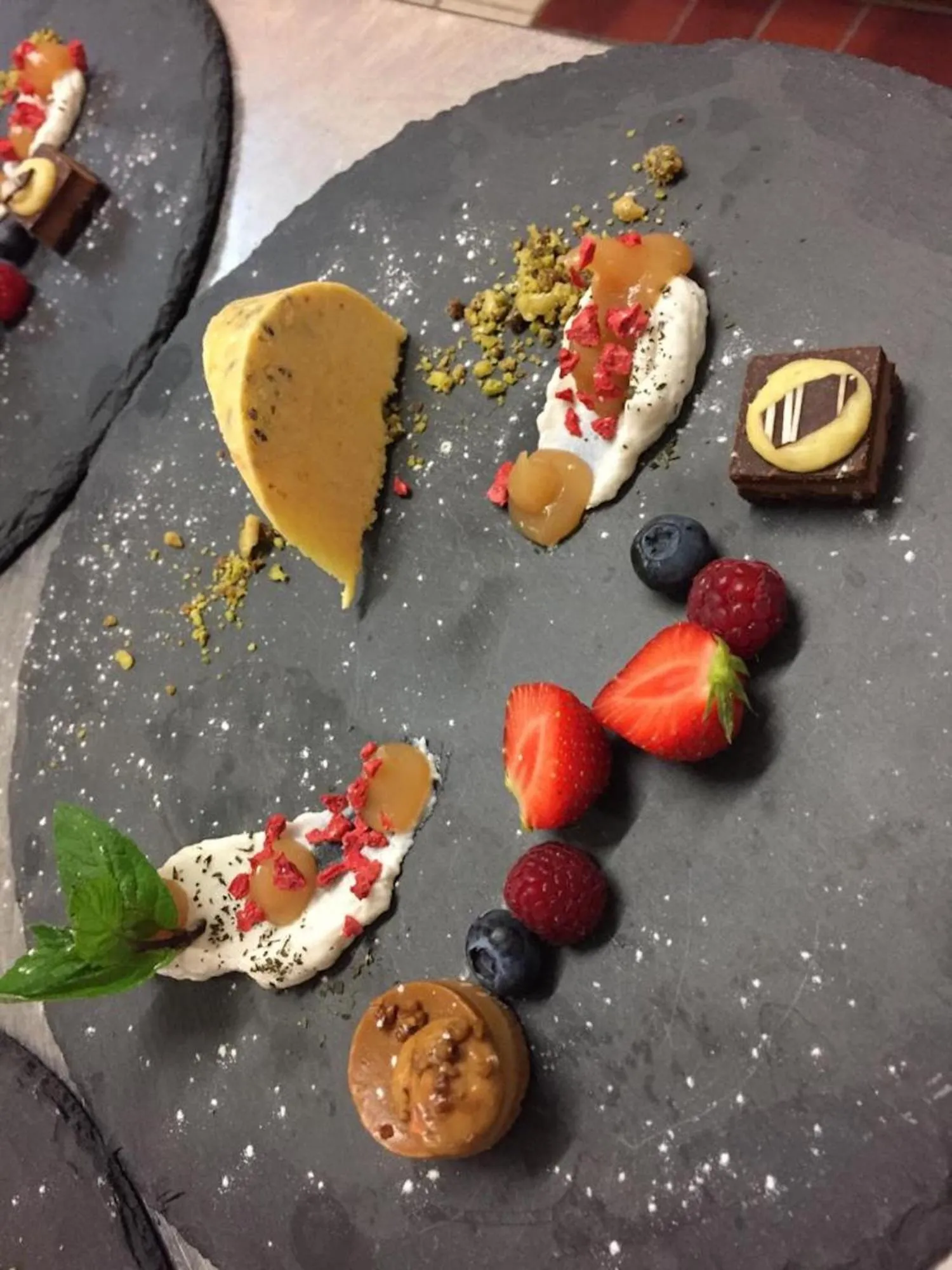 Restaurant/places to eat in Hotel am Theater