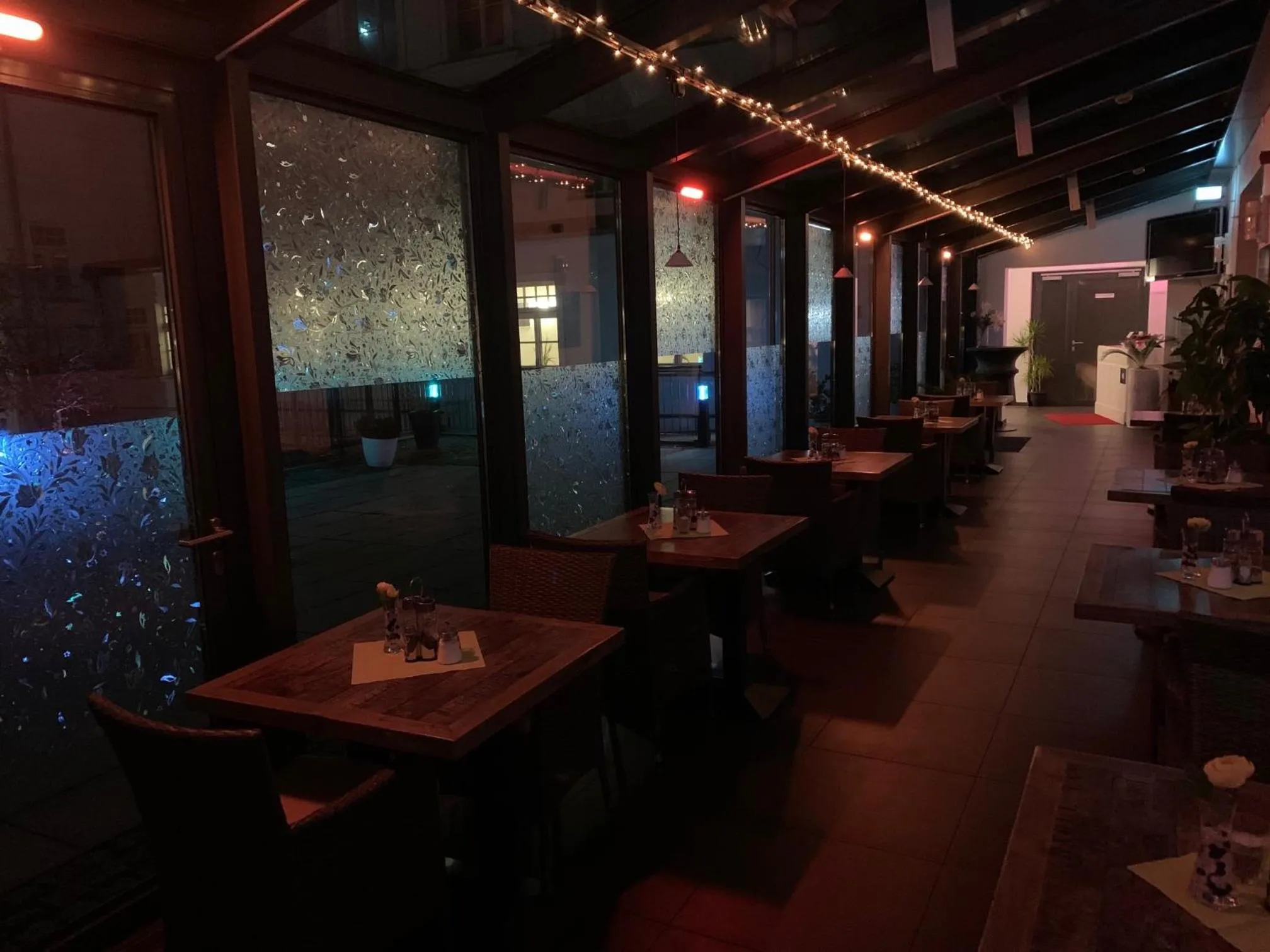 Restaurant/places to eat in Hotel am Theater