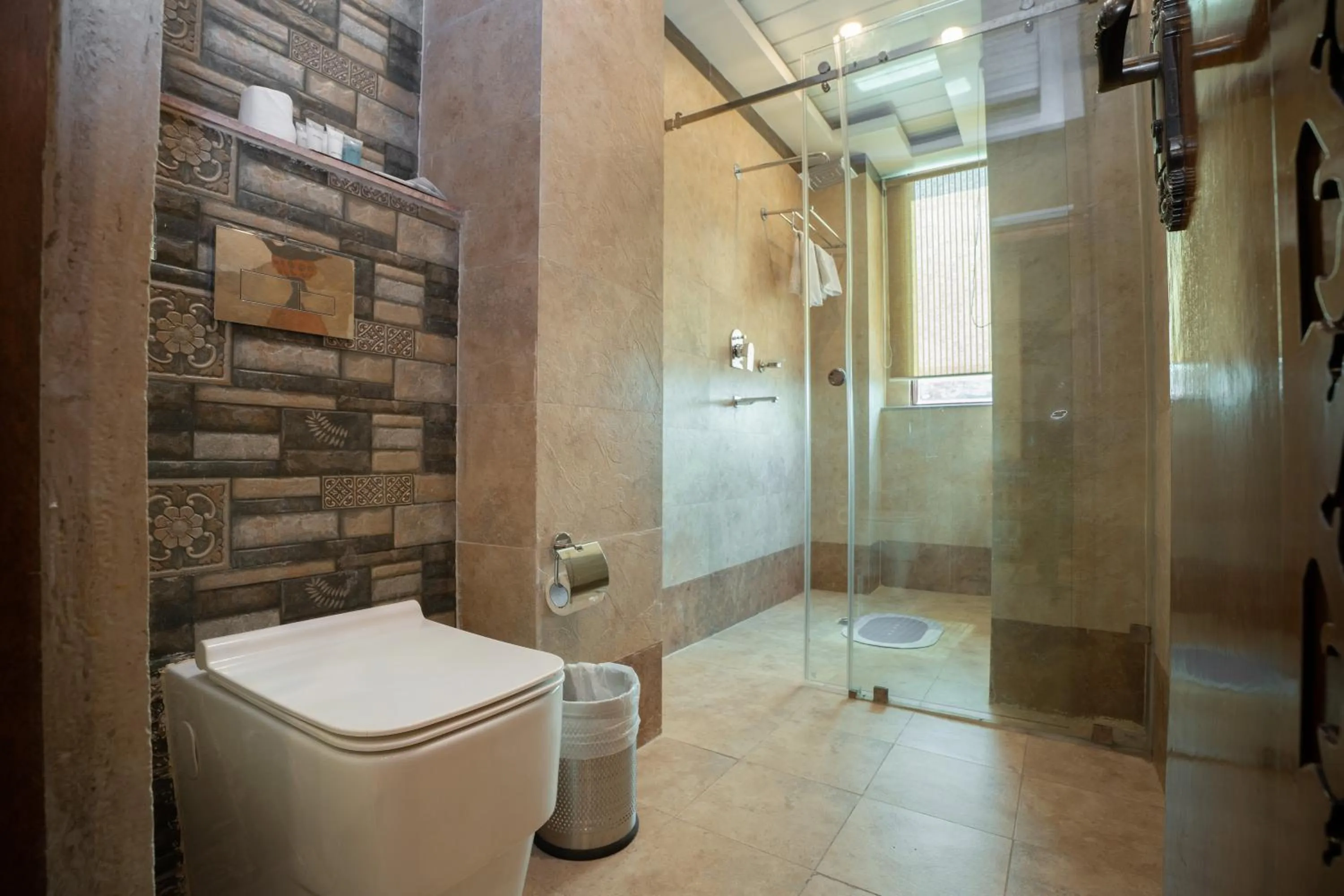 Shower in Surya Heritage Hotel