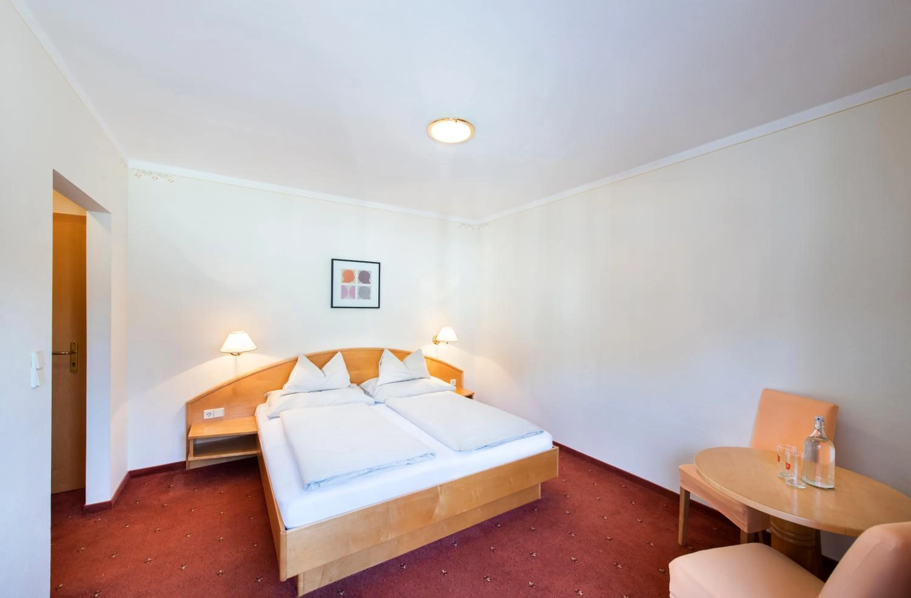 Photo of the whole room, Bed in Hotel Altneudörflerhof