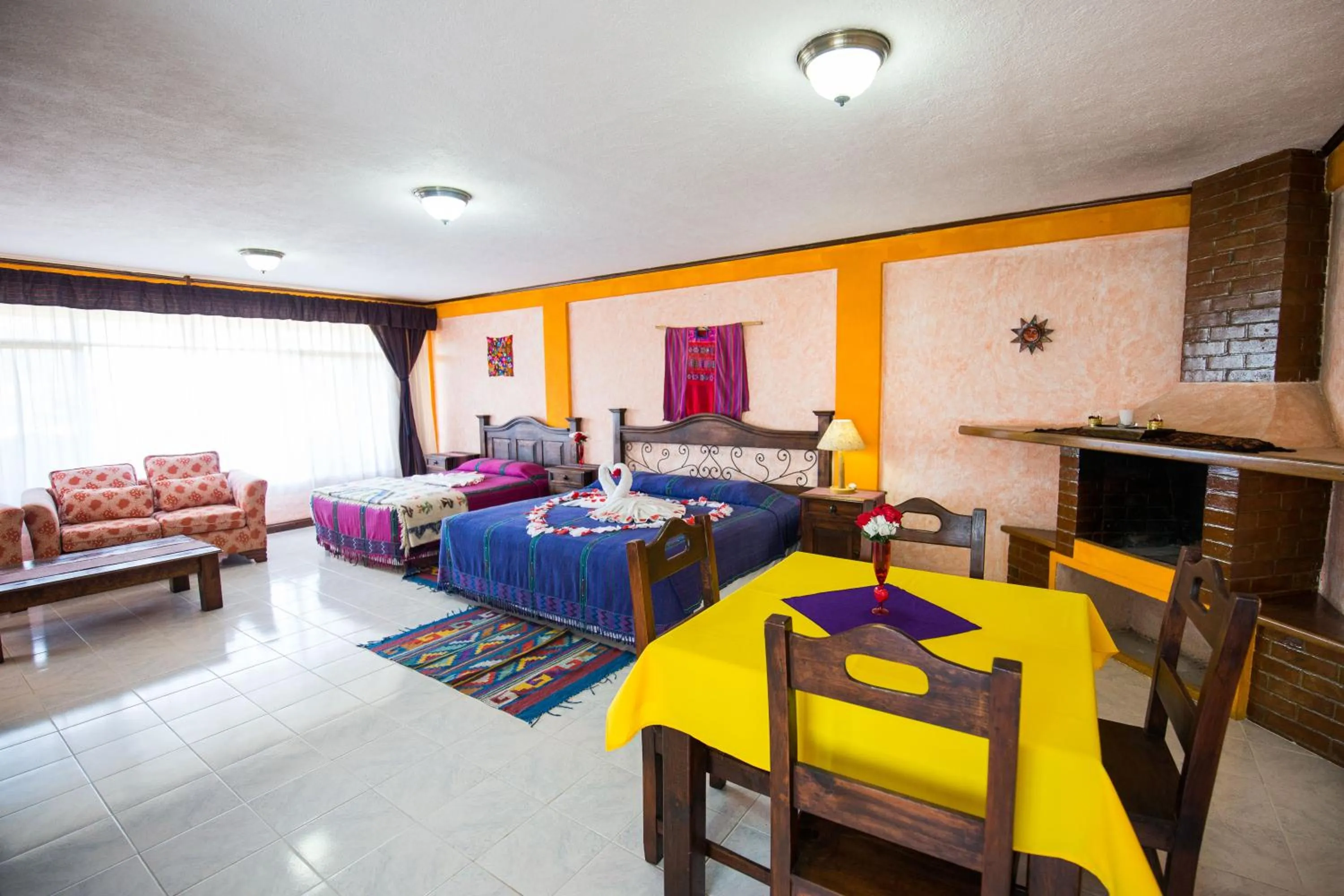 Bedroom, Bed in Hotel Tiosh Abaj