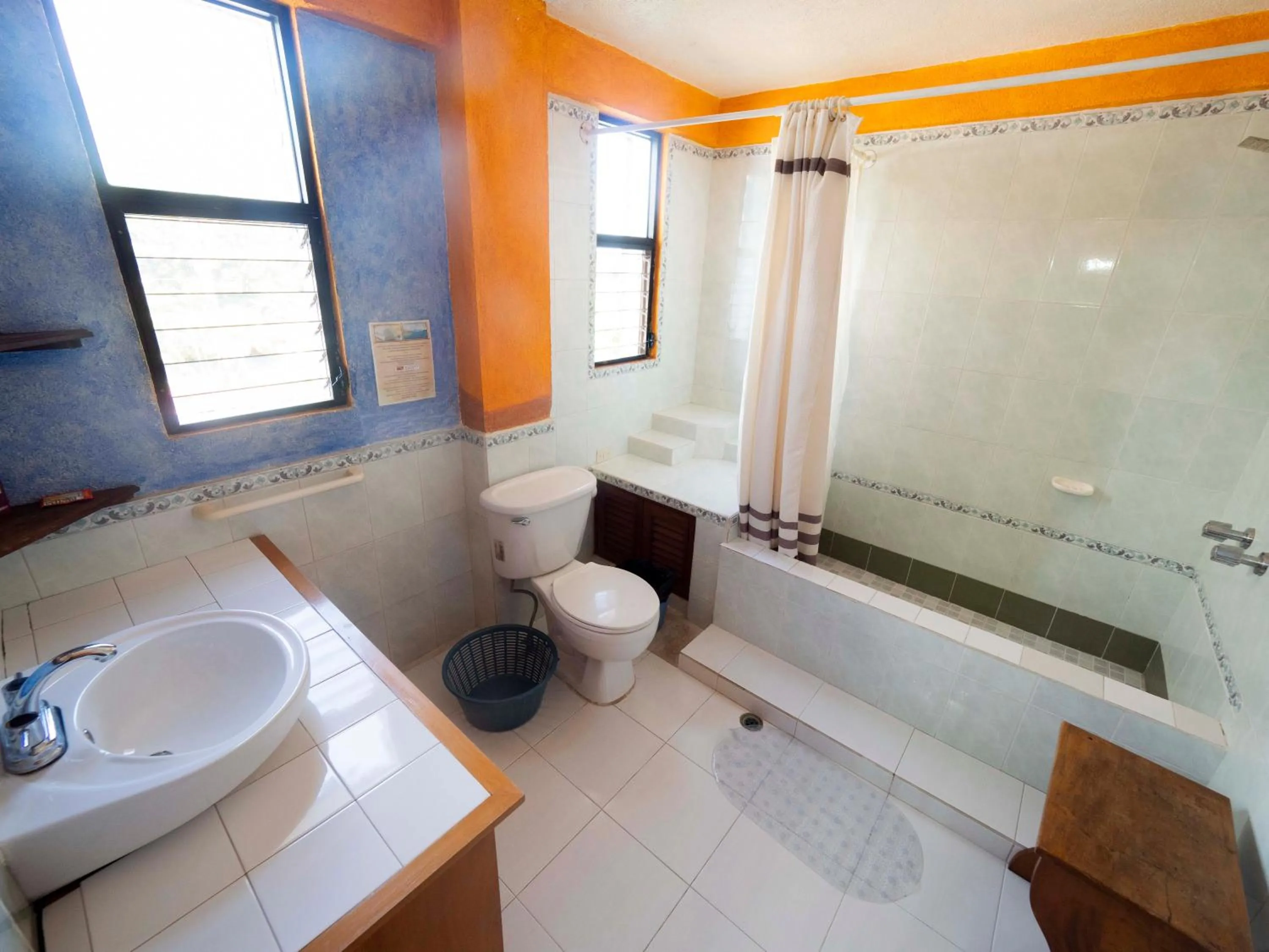 Bathroom in Hotel Tiosh Abaj