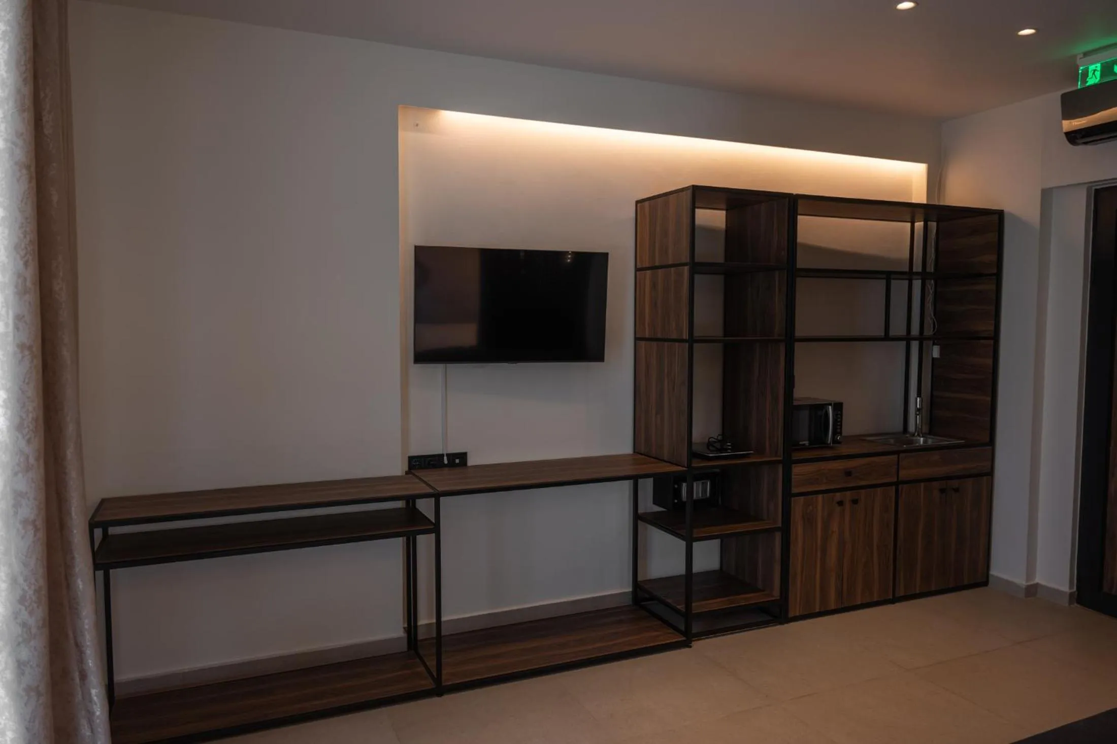 TV and multimedia in Salt Boutique Hotel