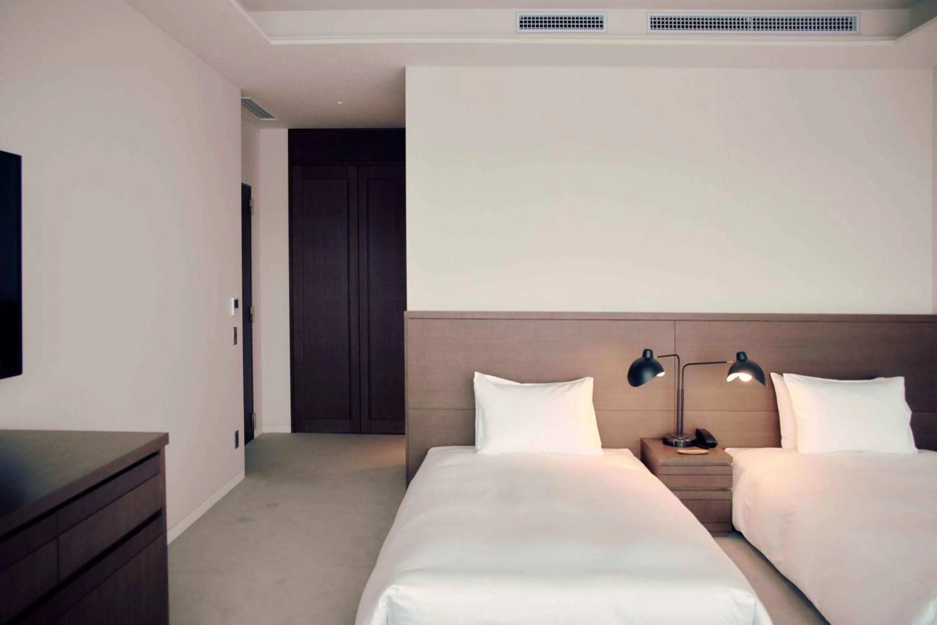 Living room, Bed in Marufukuro